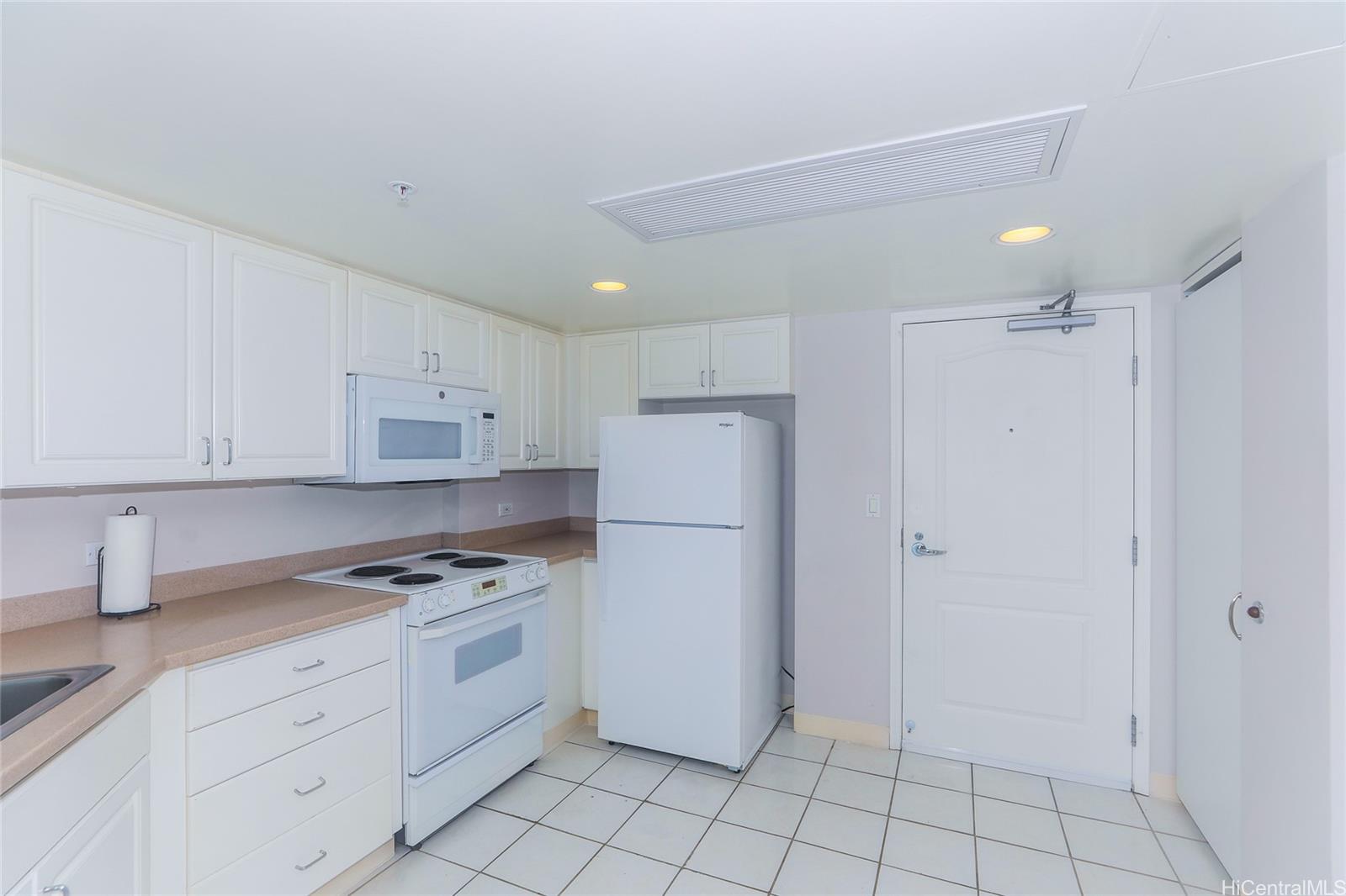 One Kalakaua Senior Living condo # 903, Honolulu, Hawaii - photo 7 of 25