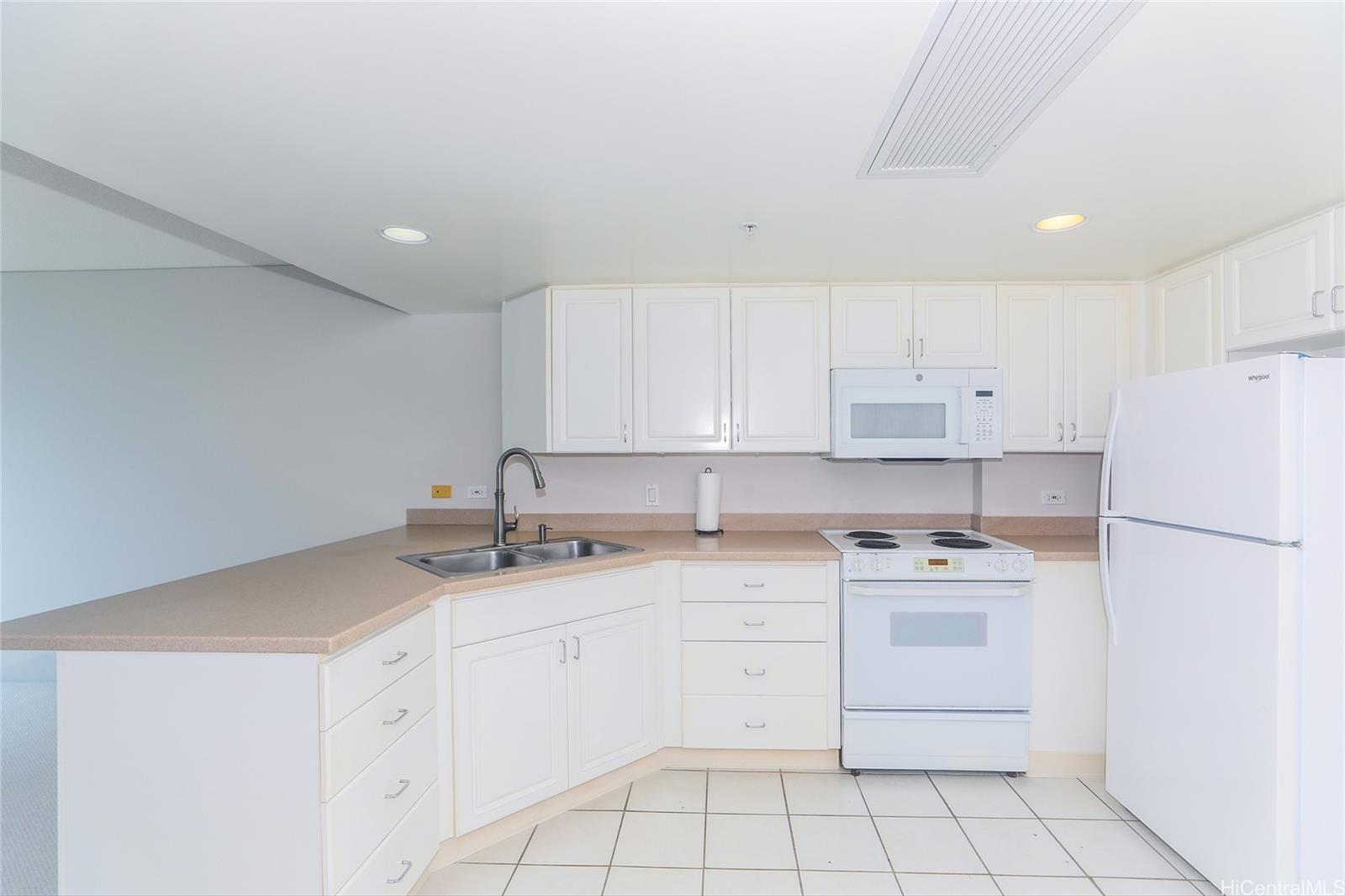 One Kalakaua Senior Living condo # 903, Honolulu, Hawaii - photo 8 of 25