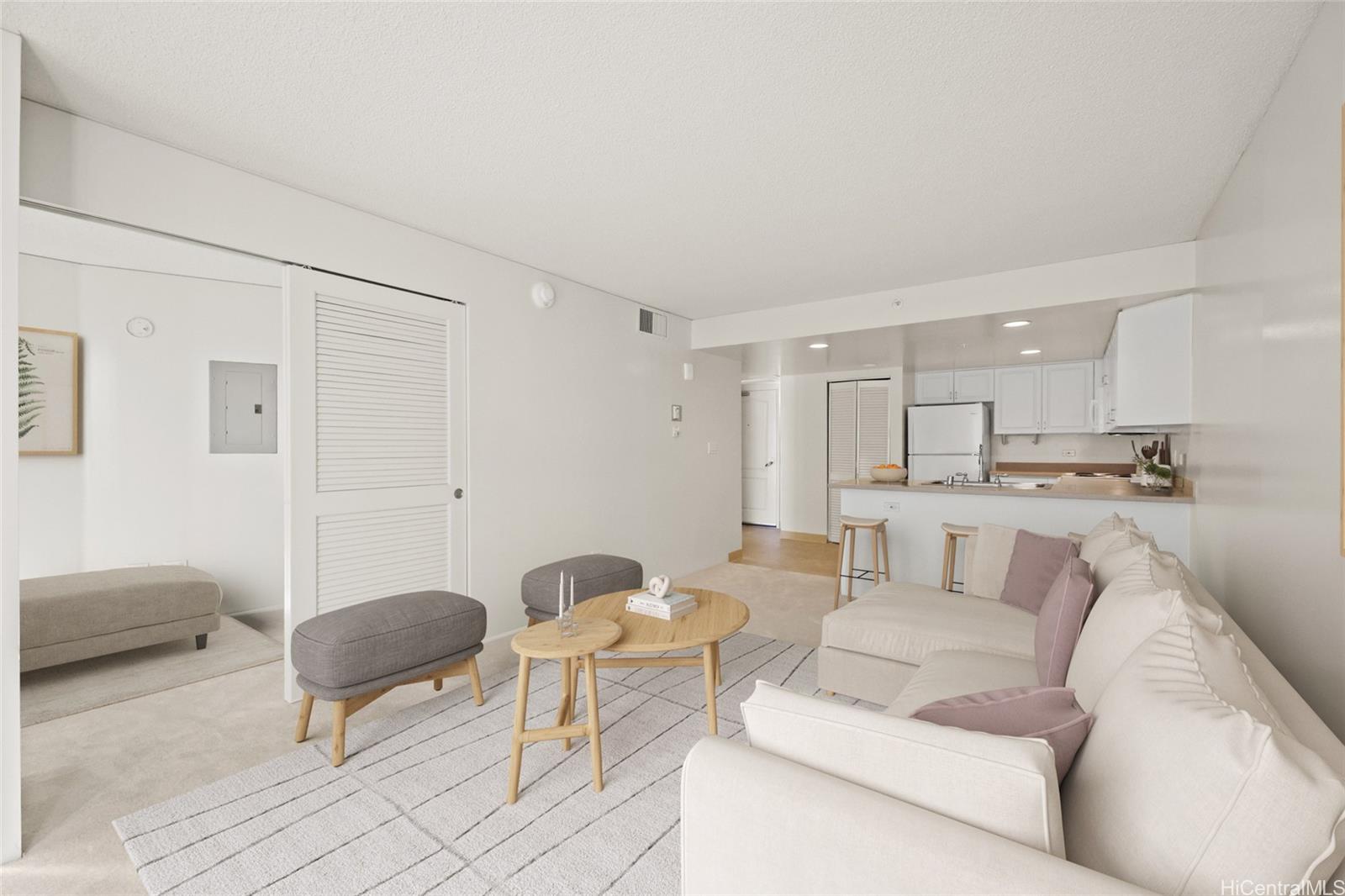 One Kalakaua Senior Living condo # 908, Honolulu, Hawaii - photo 3 of 25