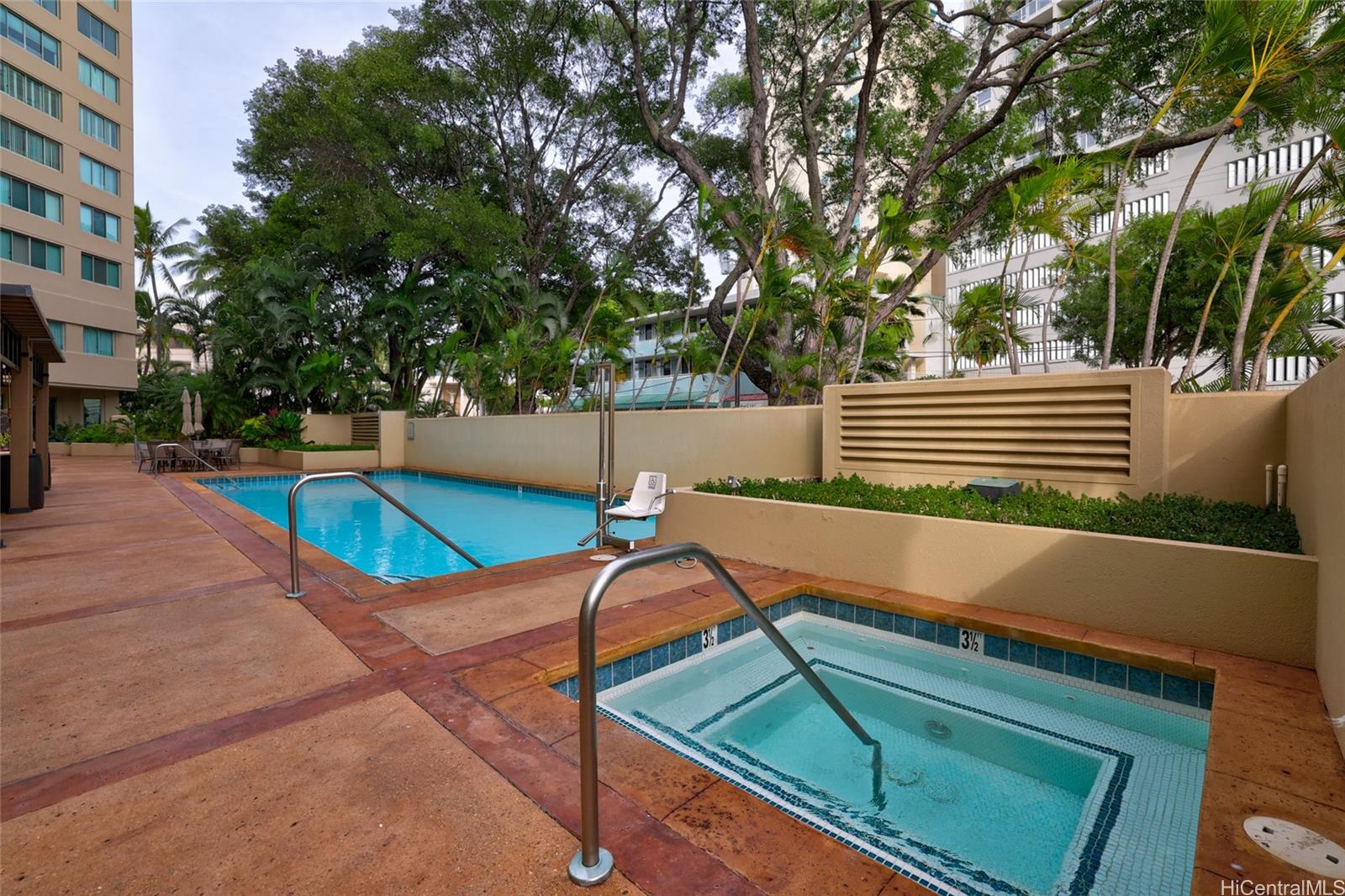 One Kalakaua Senior Living condo # 908, Honolulu, Hawaii - photo 24 of 25