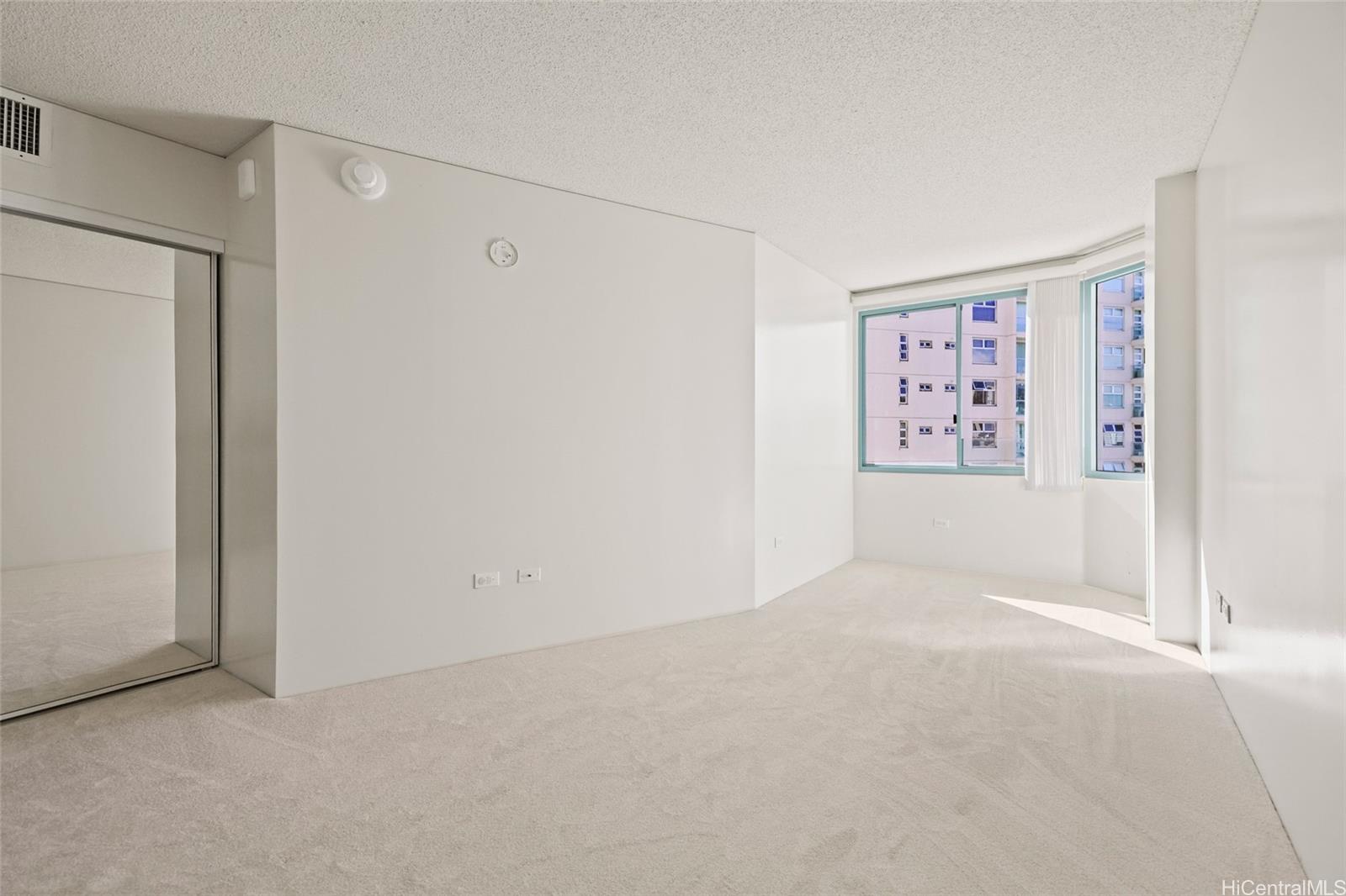 One Kalakaua Senior Living condo # 908, Honolulu, Hawaii - photo 9 of 25