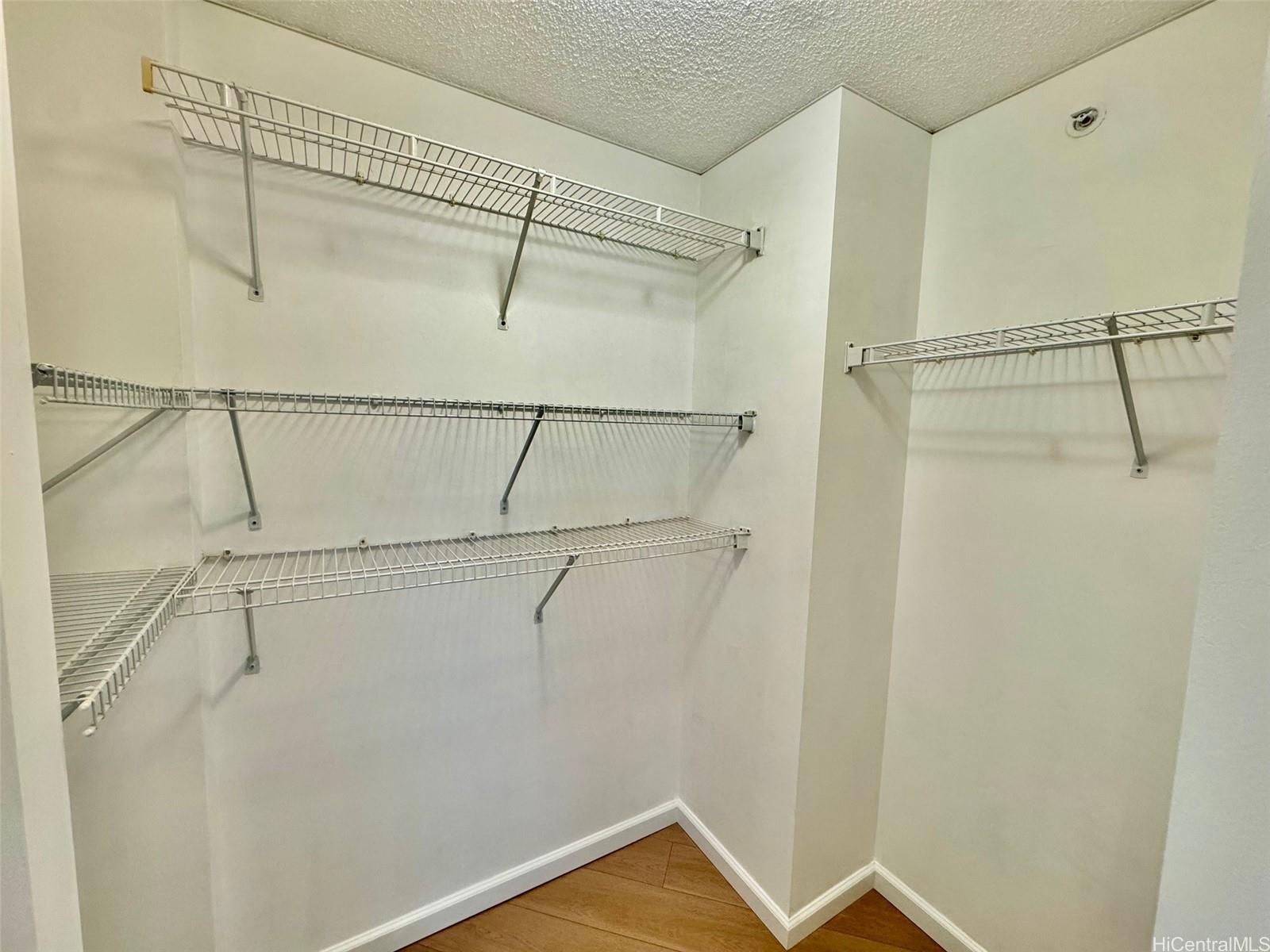 1314 Kalakaua Ave Honolulu - Rental - photo 9 of 14