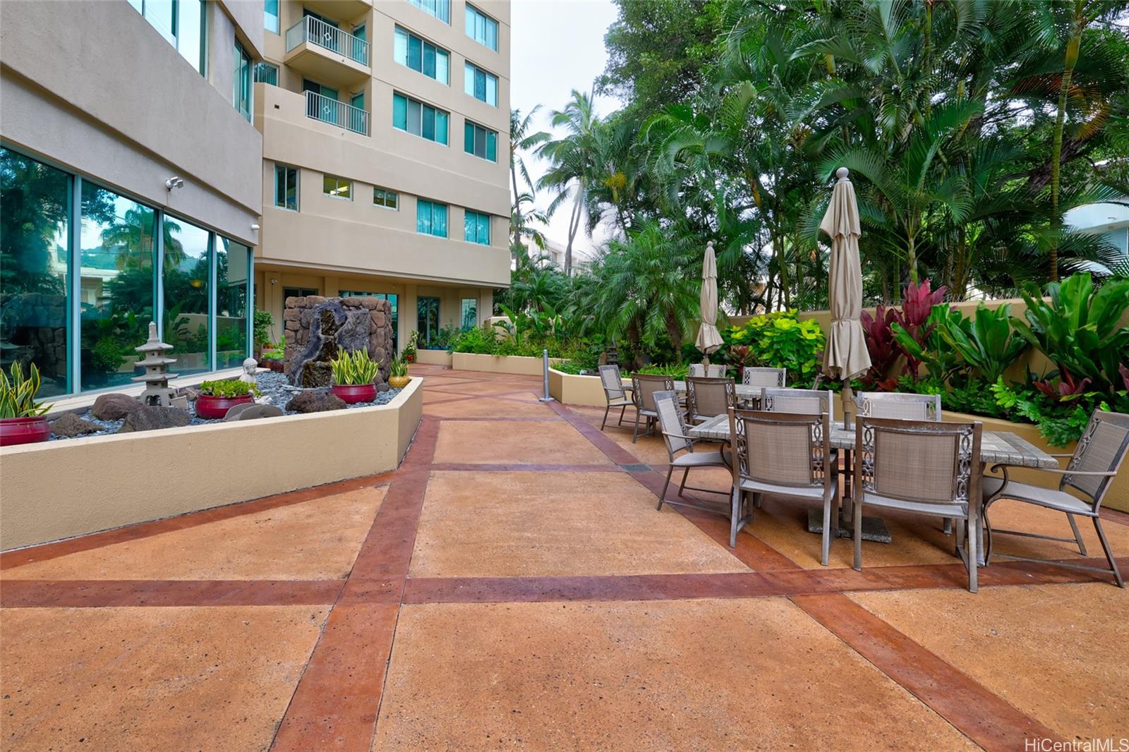 One Kalakaua Senior Living condo # 912, Honolulu, Hawaii - photo 20 of 24