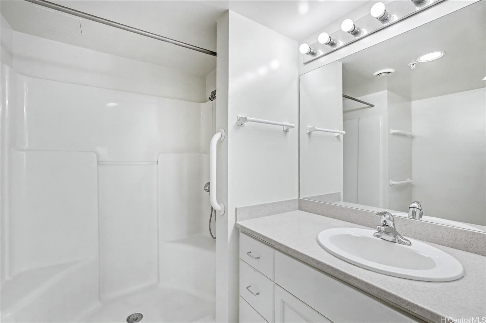 One Kalakaua Senior Living condo # 913, Honolulu, Hawaii - photo 13 of 21