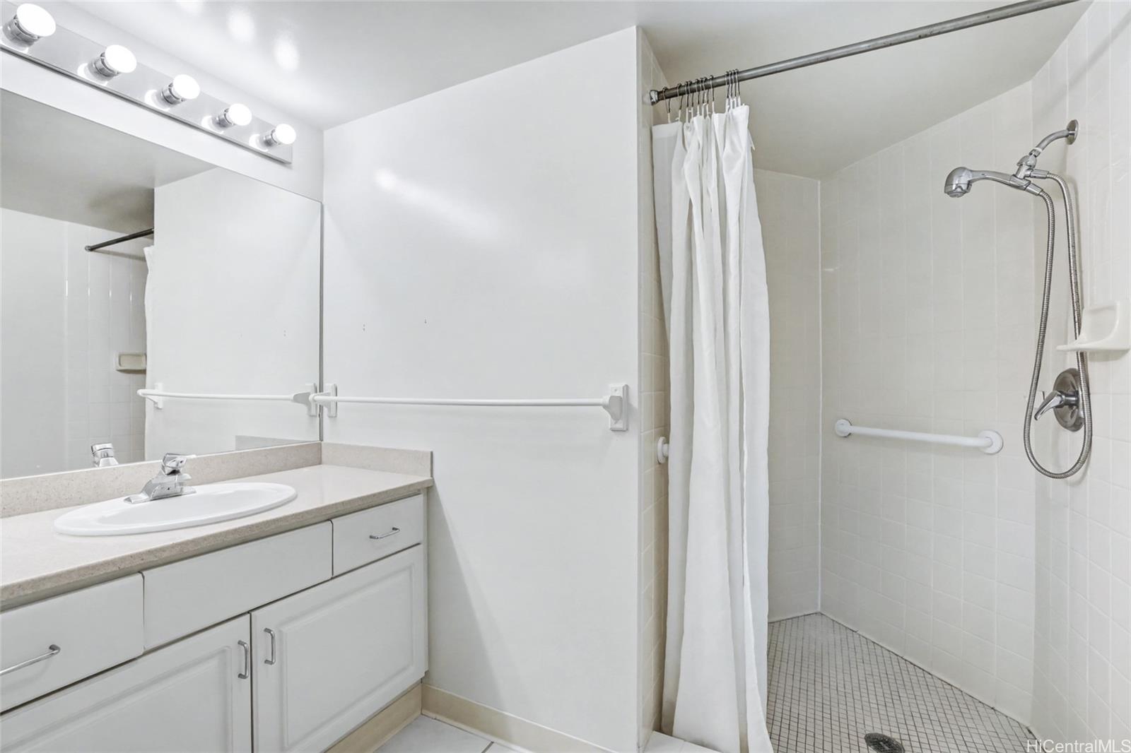 One Kalakaua Senior Living condo # 913, Honolulu, Hawaii - photo 14 of 21