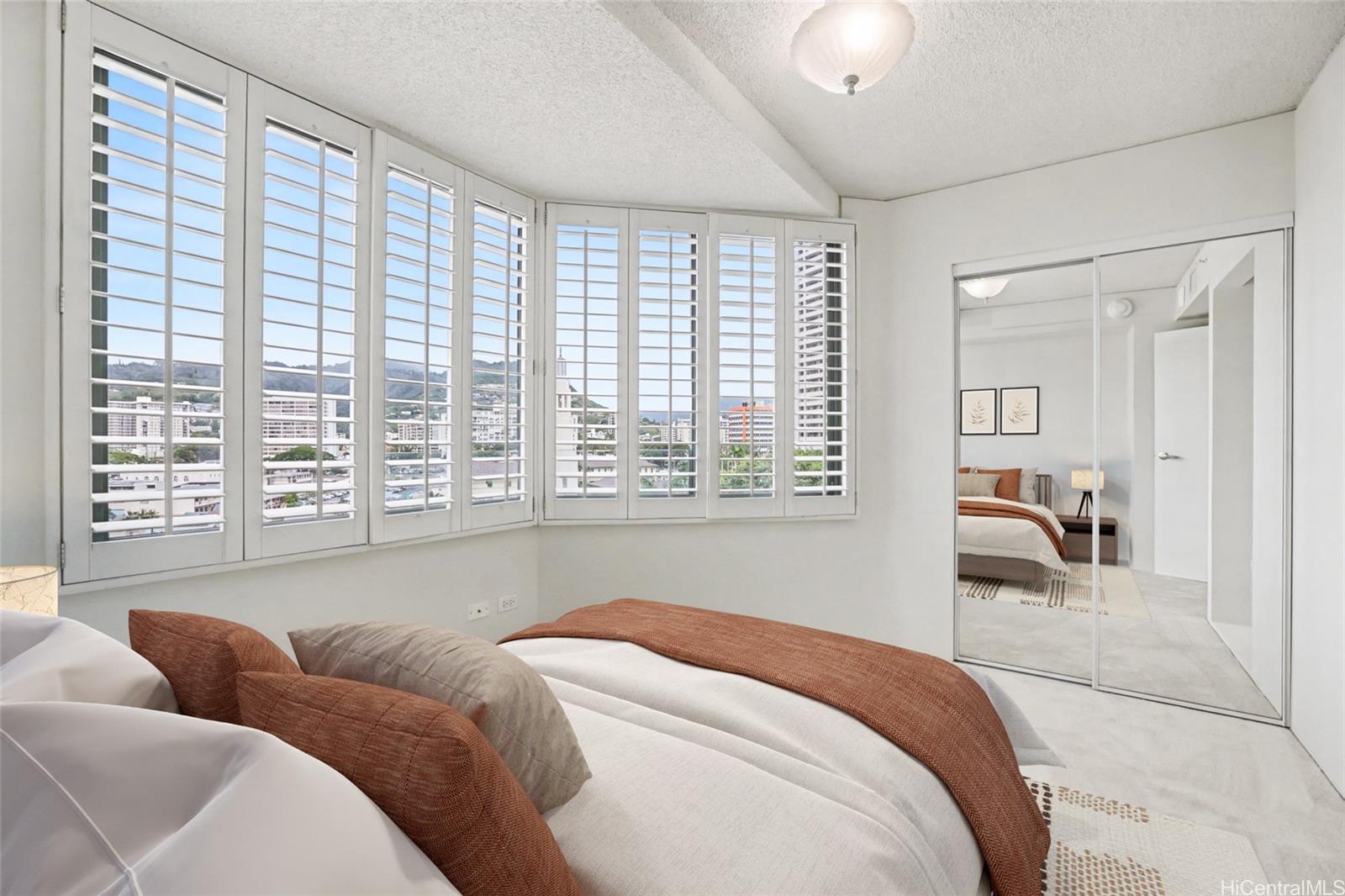 One Kalakaua Senior Living condo # 913, Honolulu, Hawaii - photo 3 of 21