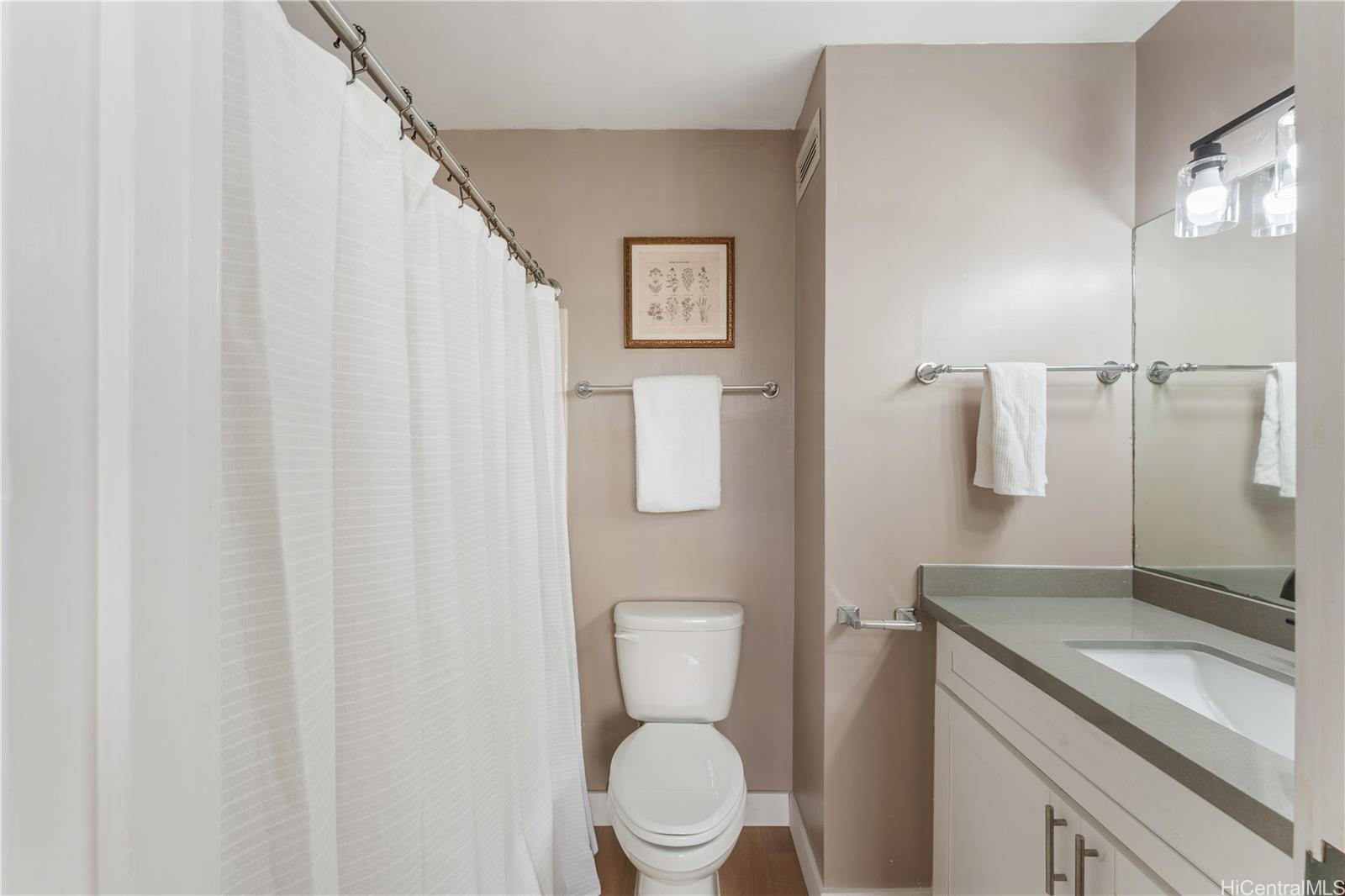 Kinau Regent condo # 202, Honolulu, Hawaii - photo 16 of 19