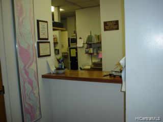 1314 King St Honolulu Oahu commercial real estate photo3 of 10