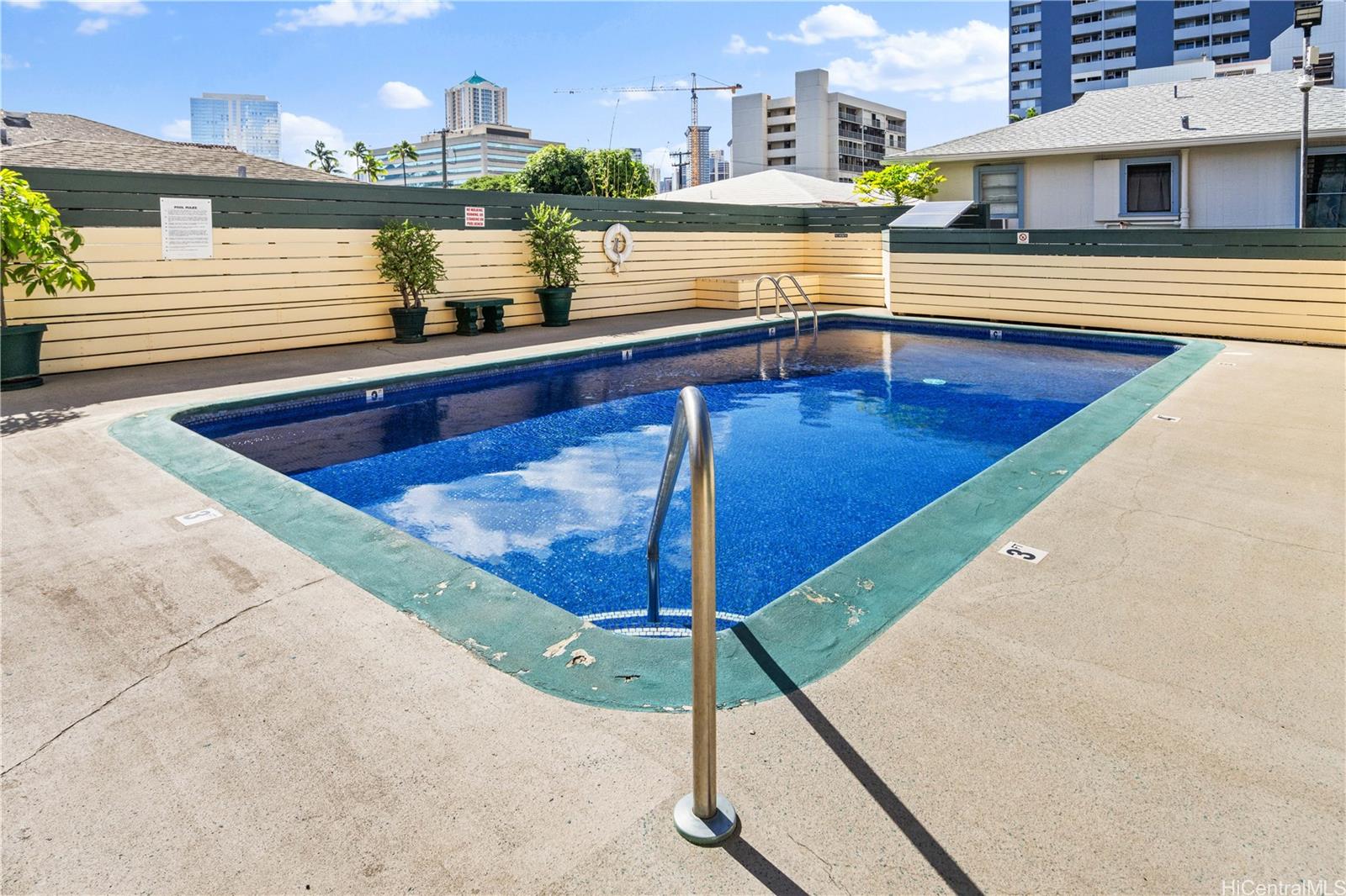 Coronet condo # 1602, Honolulu, Hawaii - photo 6 of 24