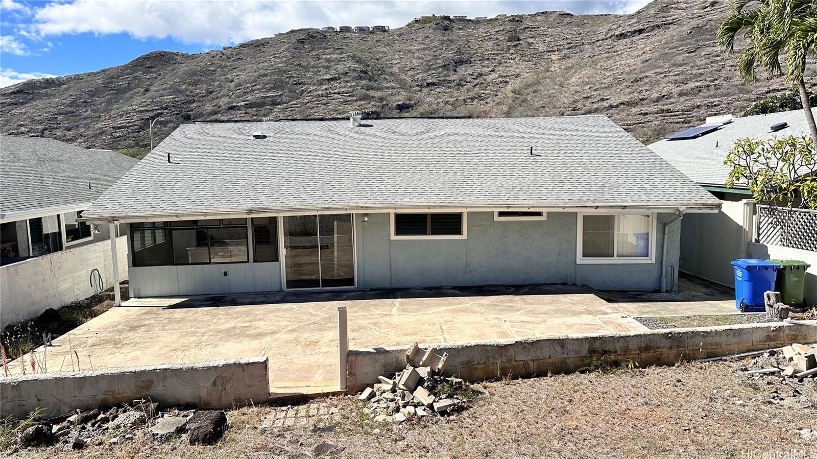1315  Kaeleku Street Kalama Valley, Hawaii Kai home - photo 9 of 10