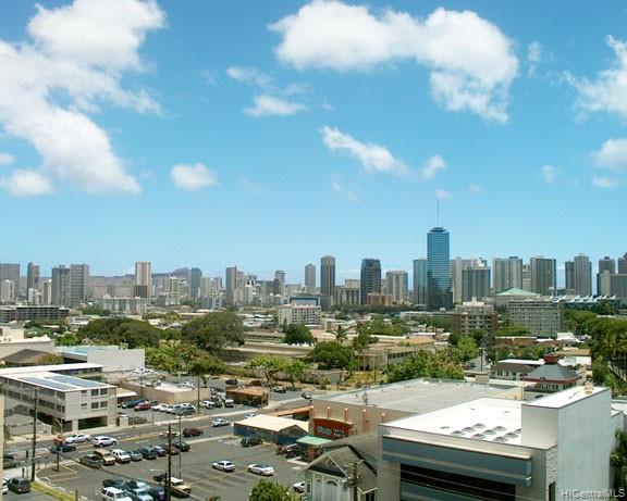 1315 Kalakaua Ave Honolulu - Rental - photo 8 of 12