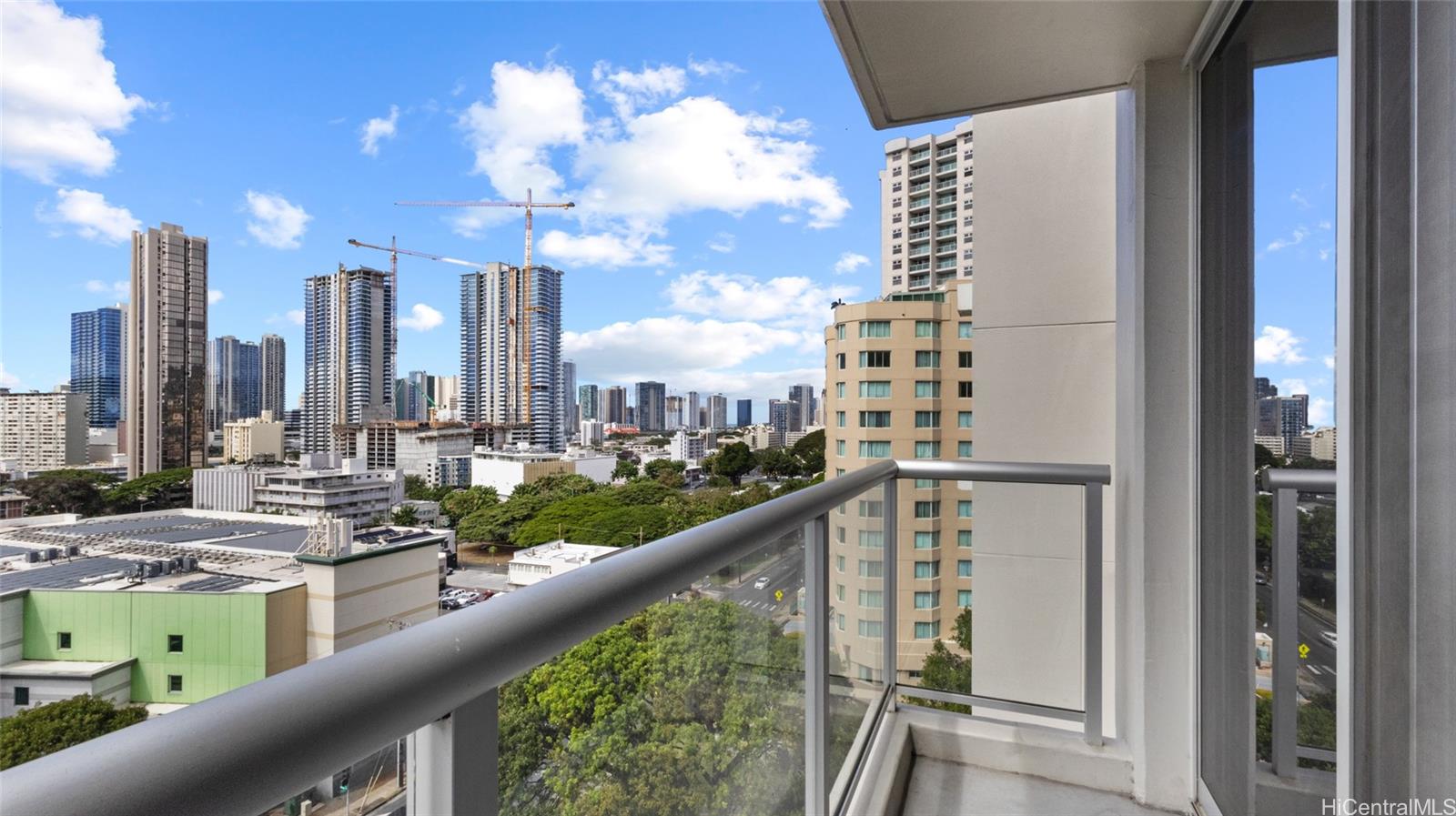 Holomua condo # 1104, Honolulu, Hawaii - photo 6 of 25