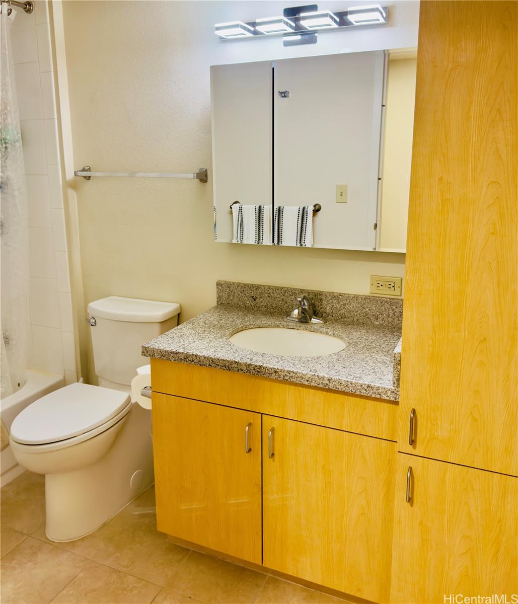 Holomua condo # 1110, Honolulu, Hawaii - photo 12 of 25