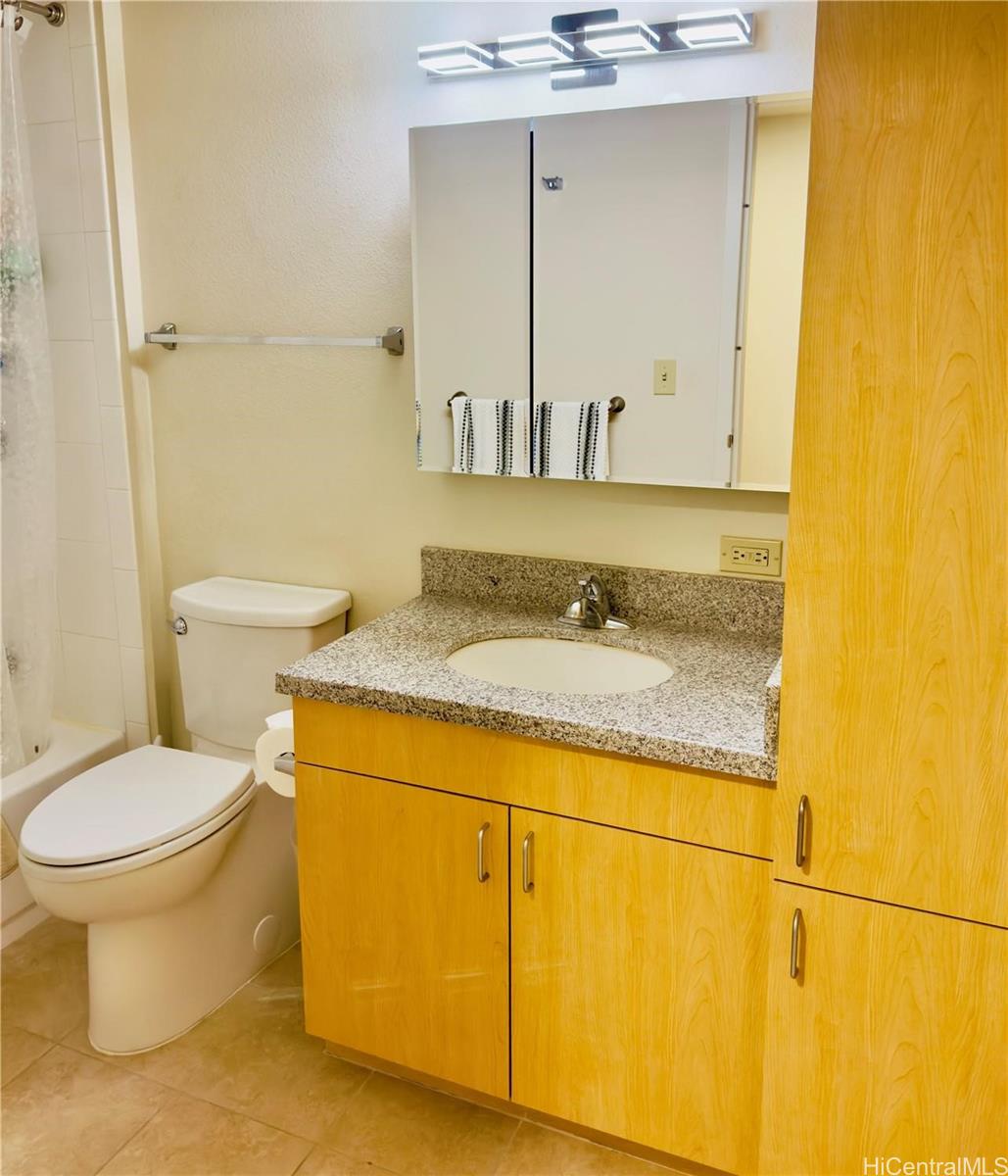 Holomua condo # 1110, Honolulu, Hawaii - photo 17 of 21