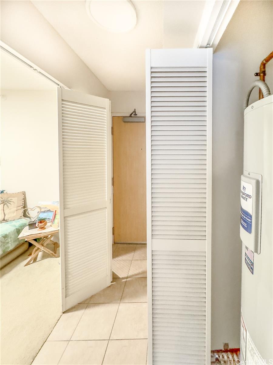 Holomua condo # 1407, Honolulu, Hawaii - photo 18 of 25