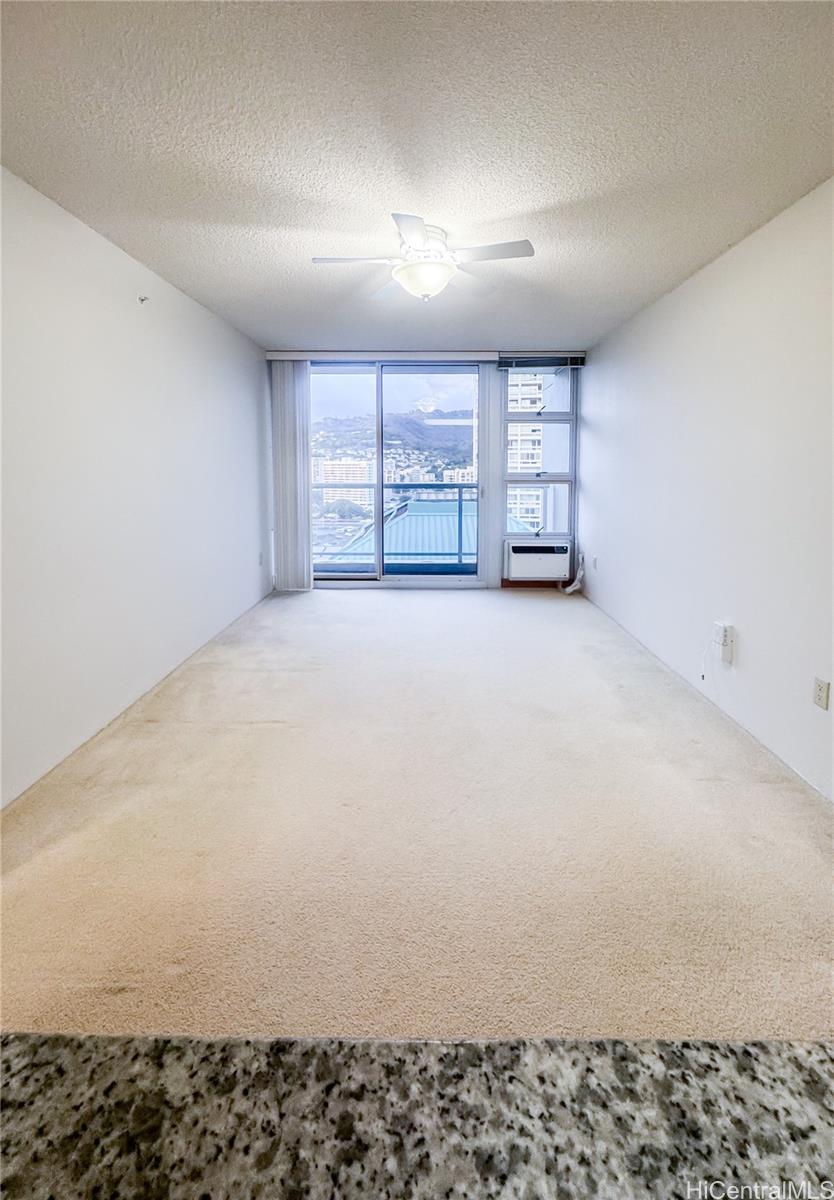 Holomua condo # 2009, Honolulu, Hawaii - photo 3 of 12