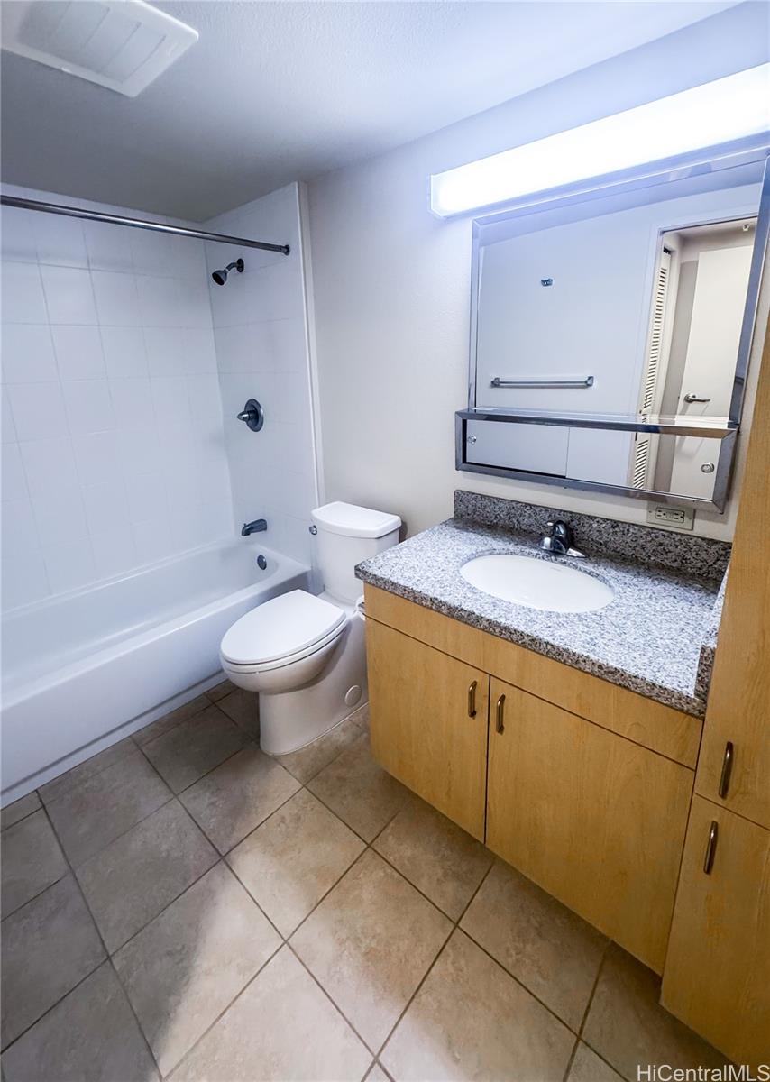 Holomua condo # 2009, Honolulu, Hawaii - photo 5 of 12