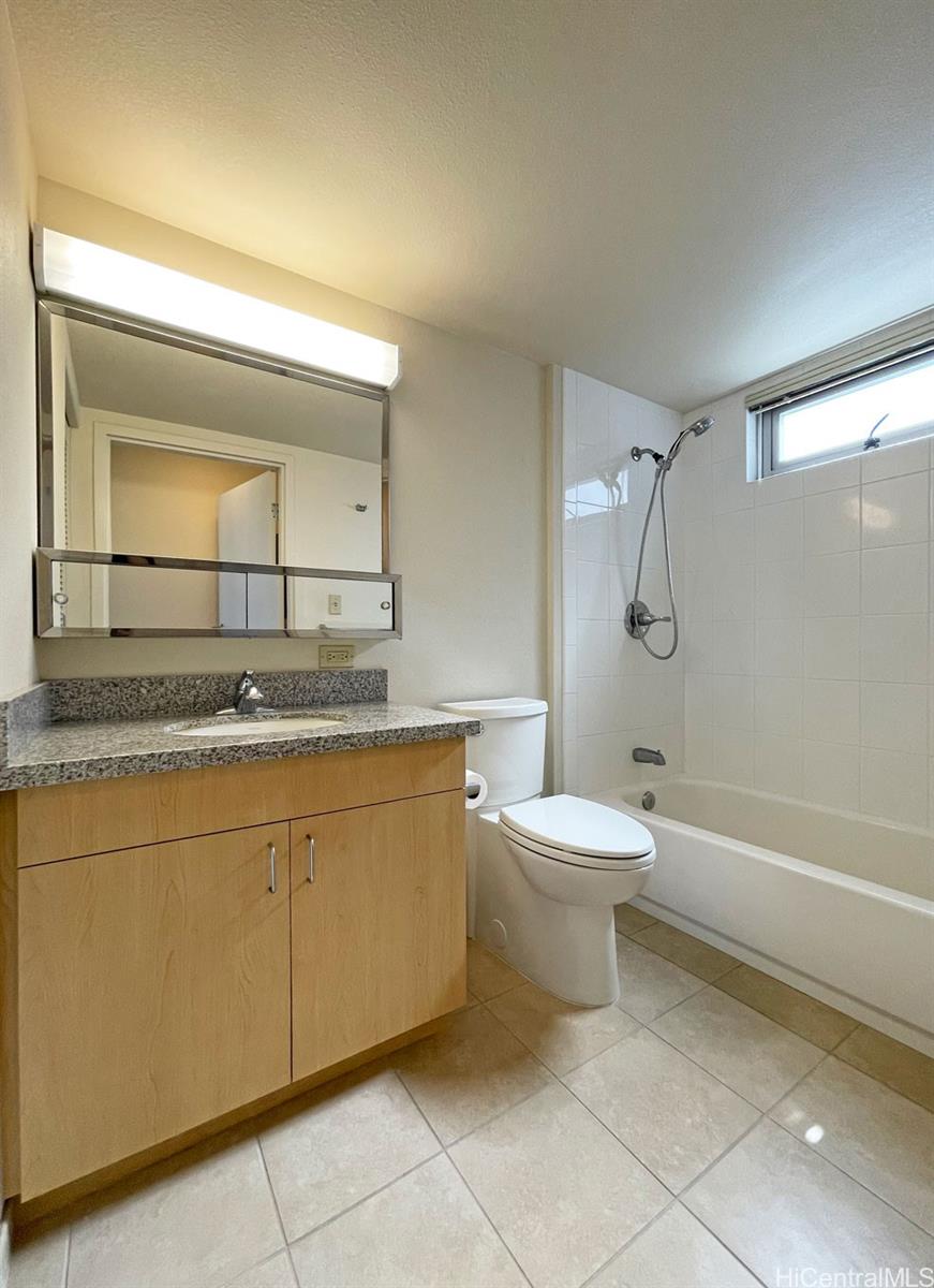 1315 Kalakaua Ave Honolulu - Rental - photo 10 of 14