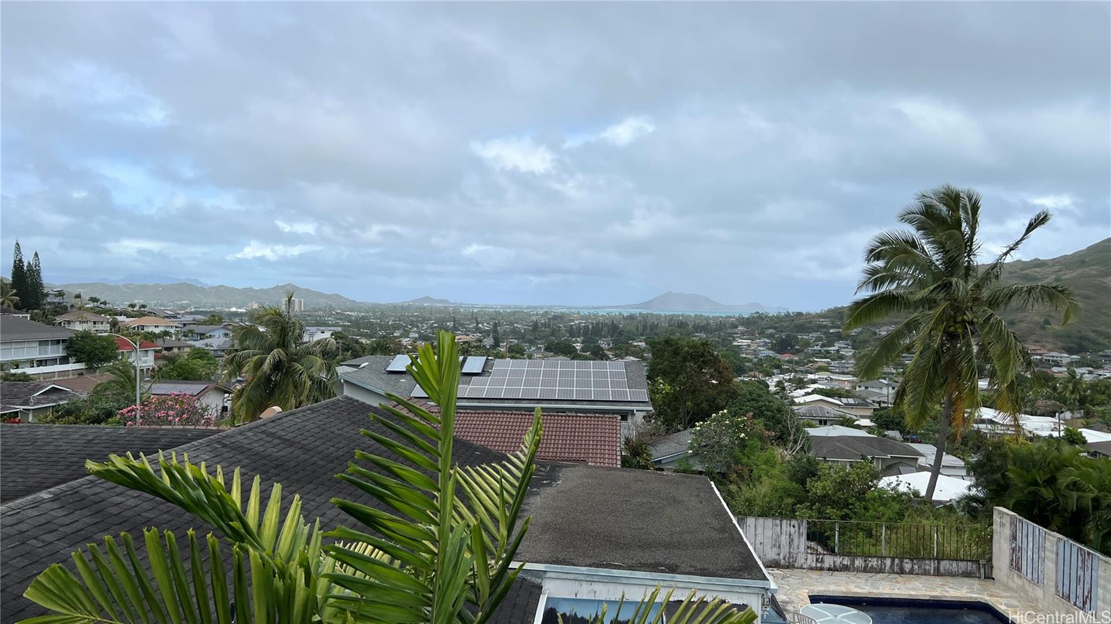 1315  Onioni Street Keolu Hills, Kailua home - photo 3 of 25