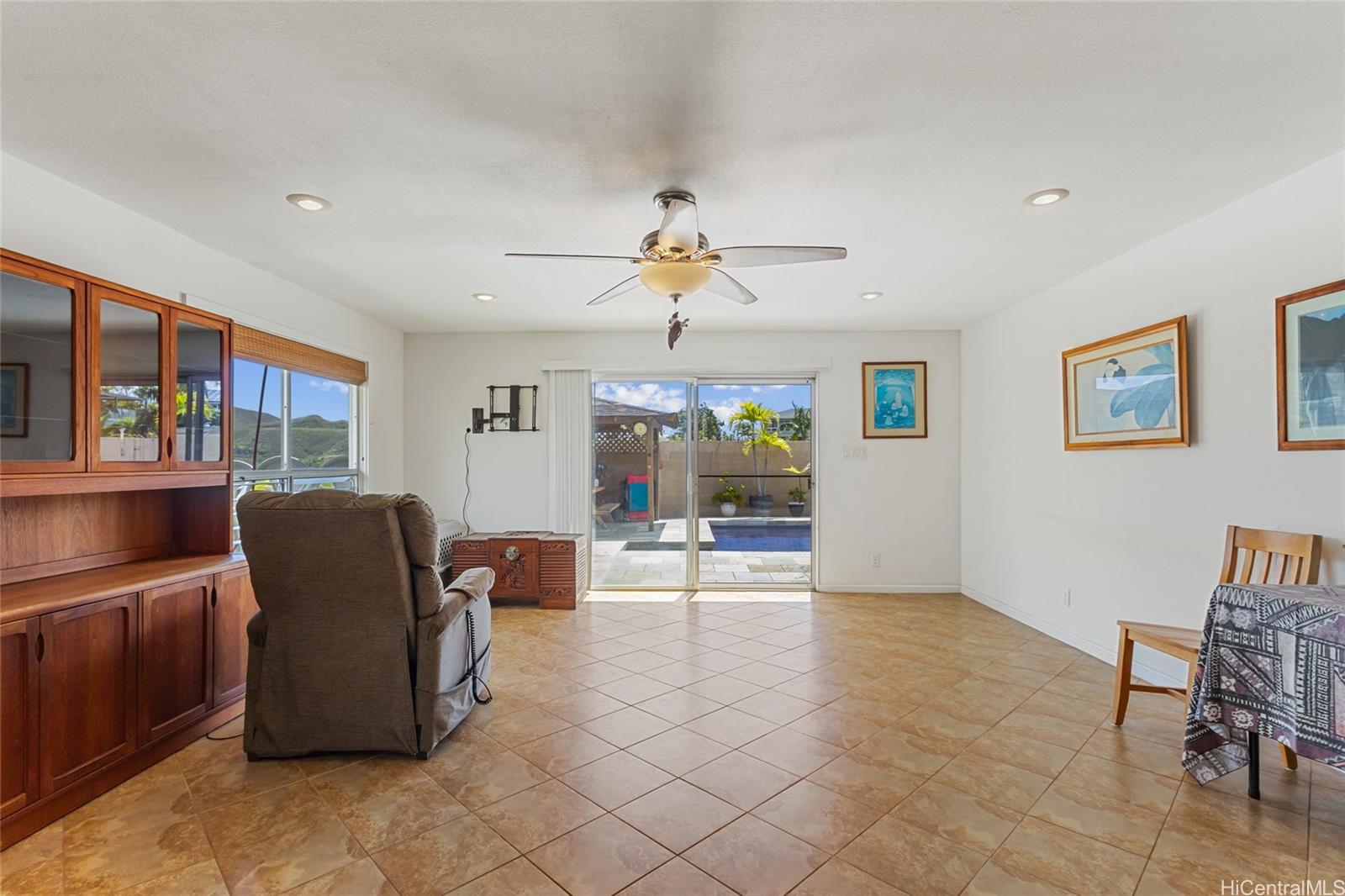 1315  Onioni Street Keolu Hills, Kailua home - photo 4 of 25