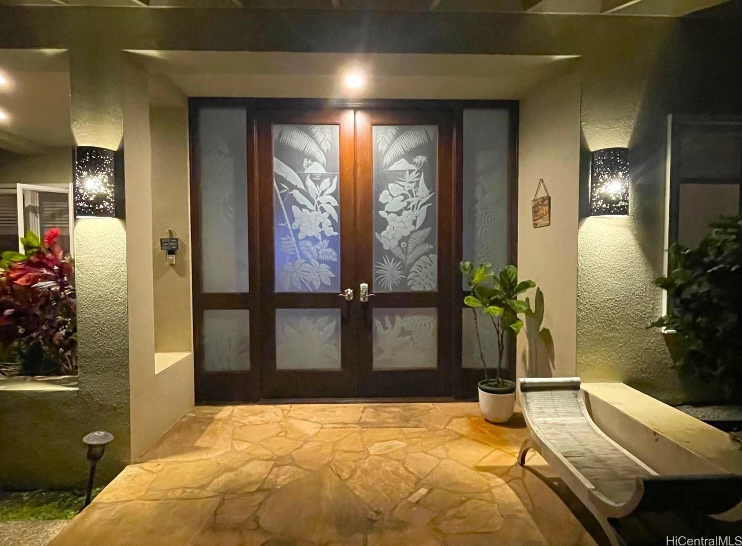 1319  Mokulua Drive Lanikai, Kailua home - photo 11 of 25