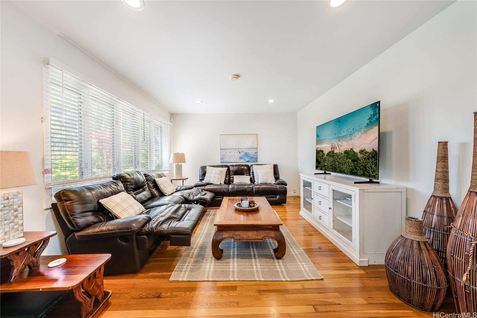 1319  Mokulua Drive Lanikai, Kailua home - photo 7 of 25