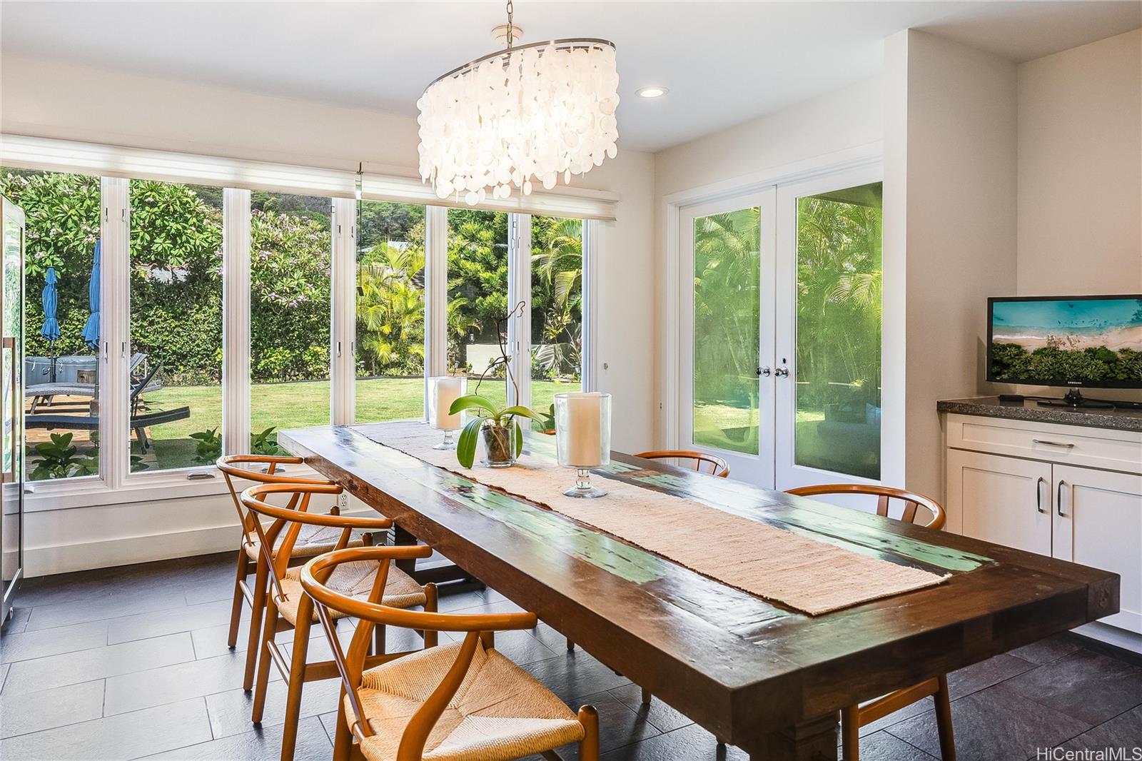 1319  Mokulua Drive Lanikai, Kailua home - photo 8 of 25