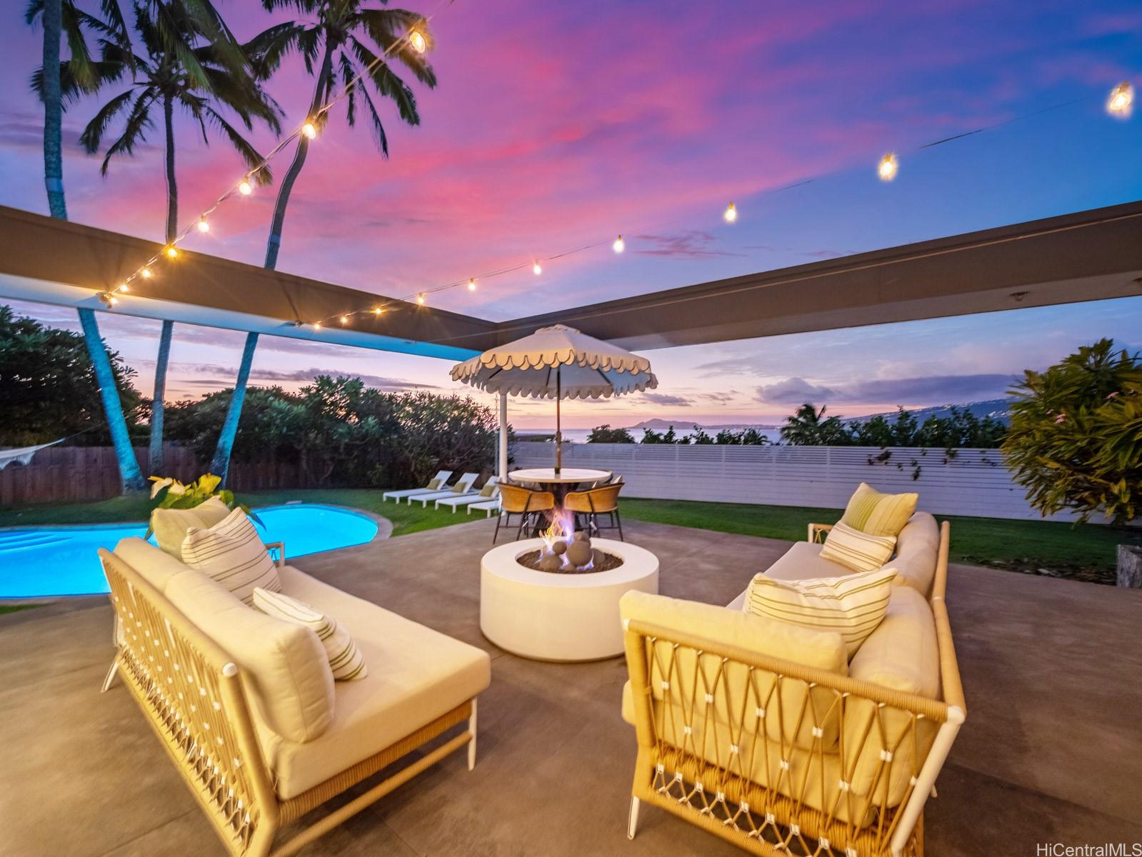 132  Poipu Drive Koko Kai, Hawaii Kai home - photo 2 of 25