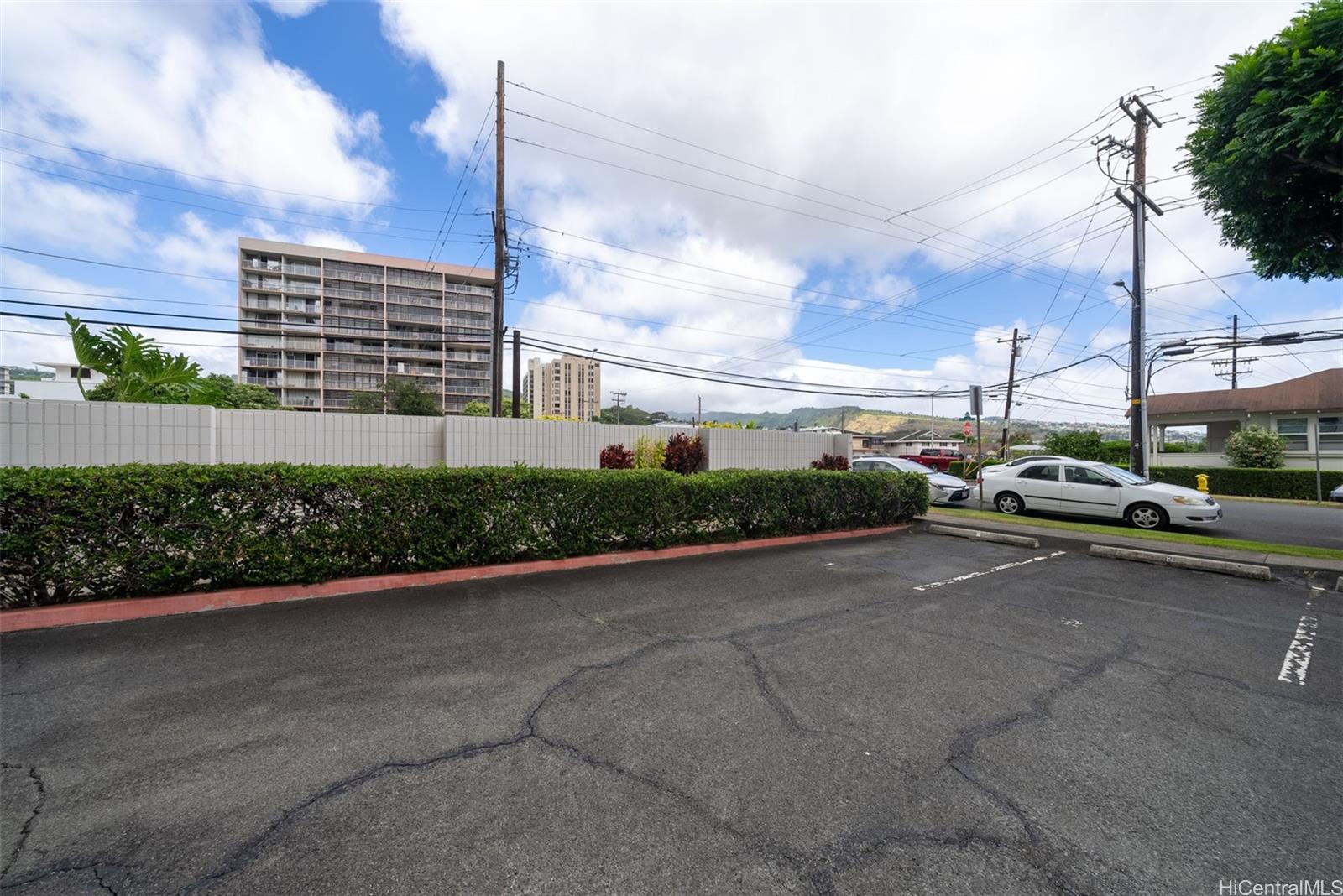 Alexander Arms condo # 401, Honolulu, Hawaii - photo 23 of 24