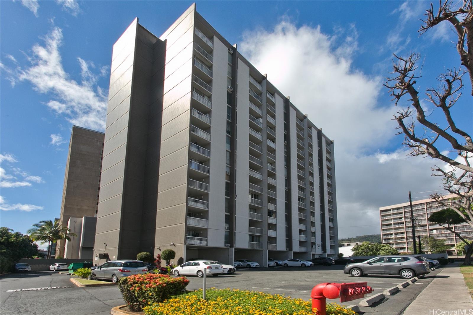 Alexander Arms condo # 402, Honolulu, Hawaii - photo 2 of 20