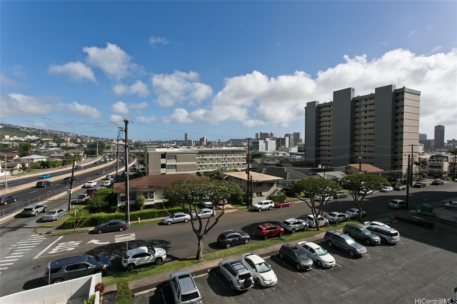 Alexander Arms condo # 402, Honolulu, Hawaii - photo 16 of 20