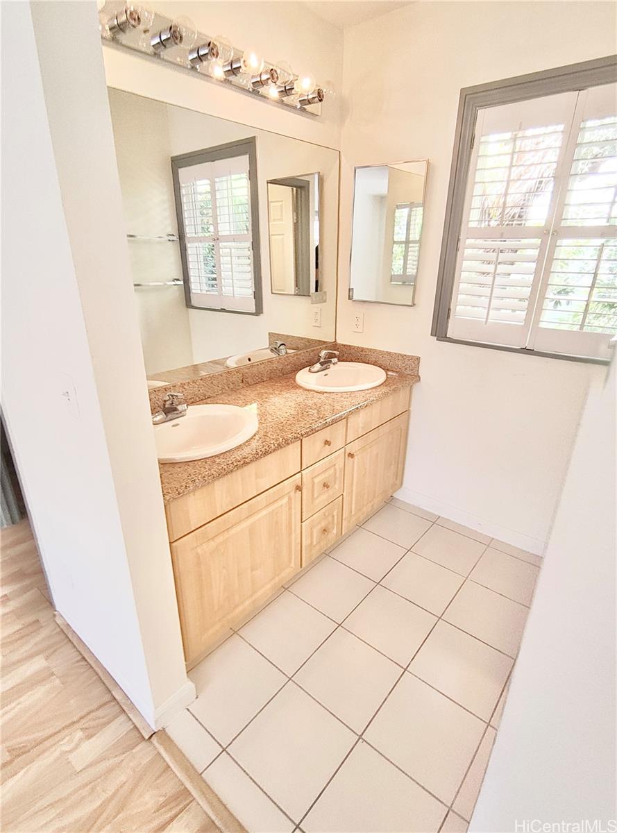 1322  Lunalilo Street Makiki Area, Honolulu home - photo 6 of 19