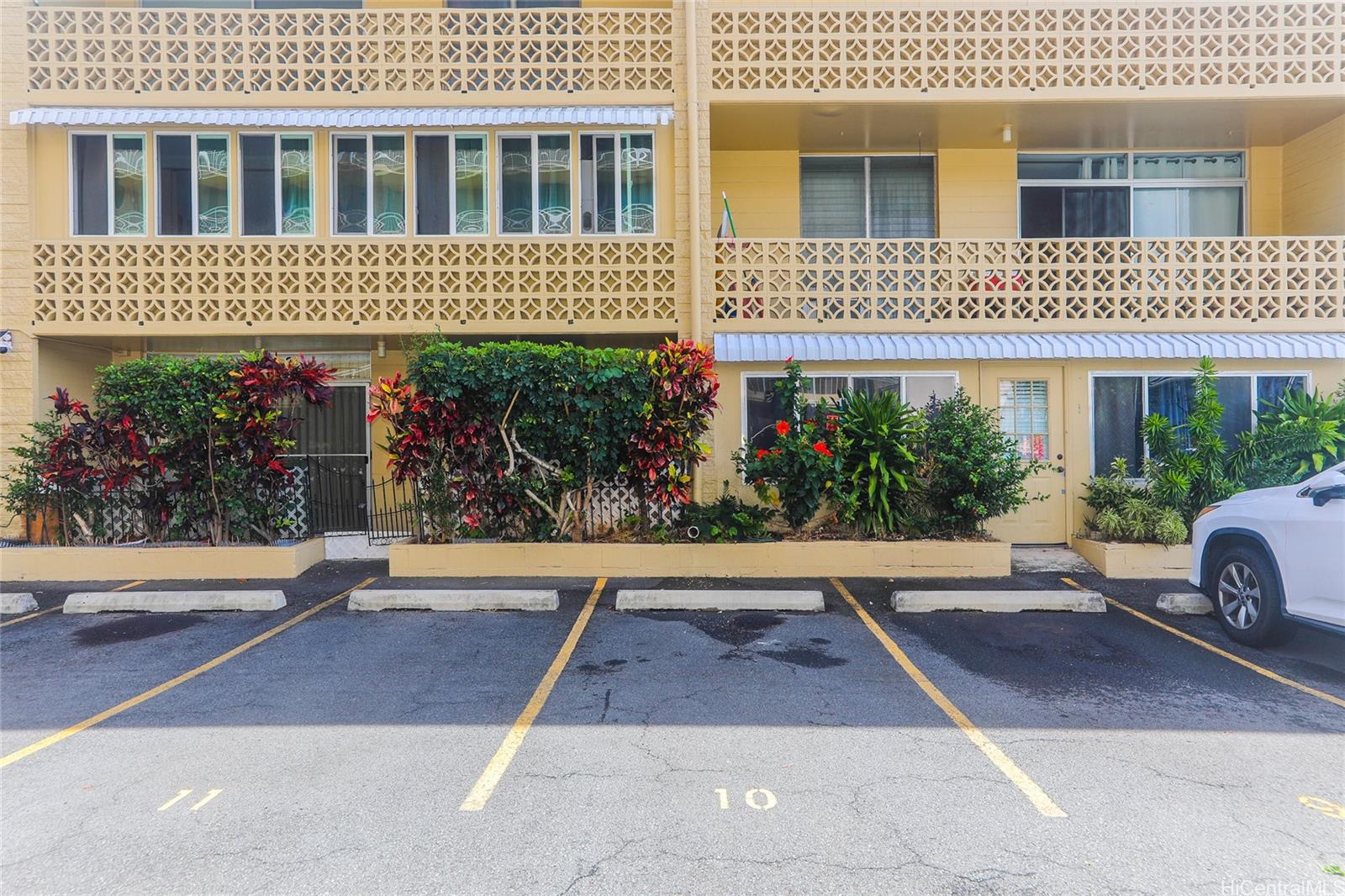 Maile Terrace condo # A104, Honolulu, Hawaii - photo 23 of 25