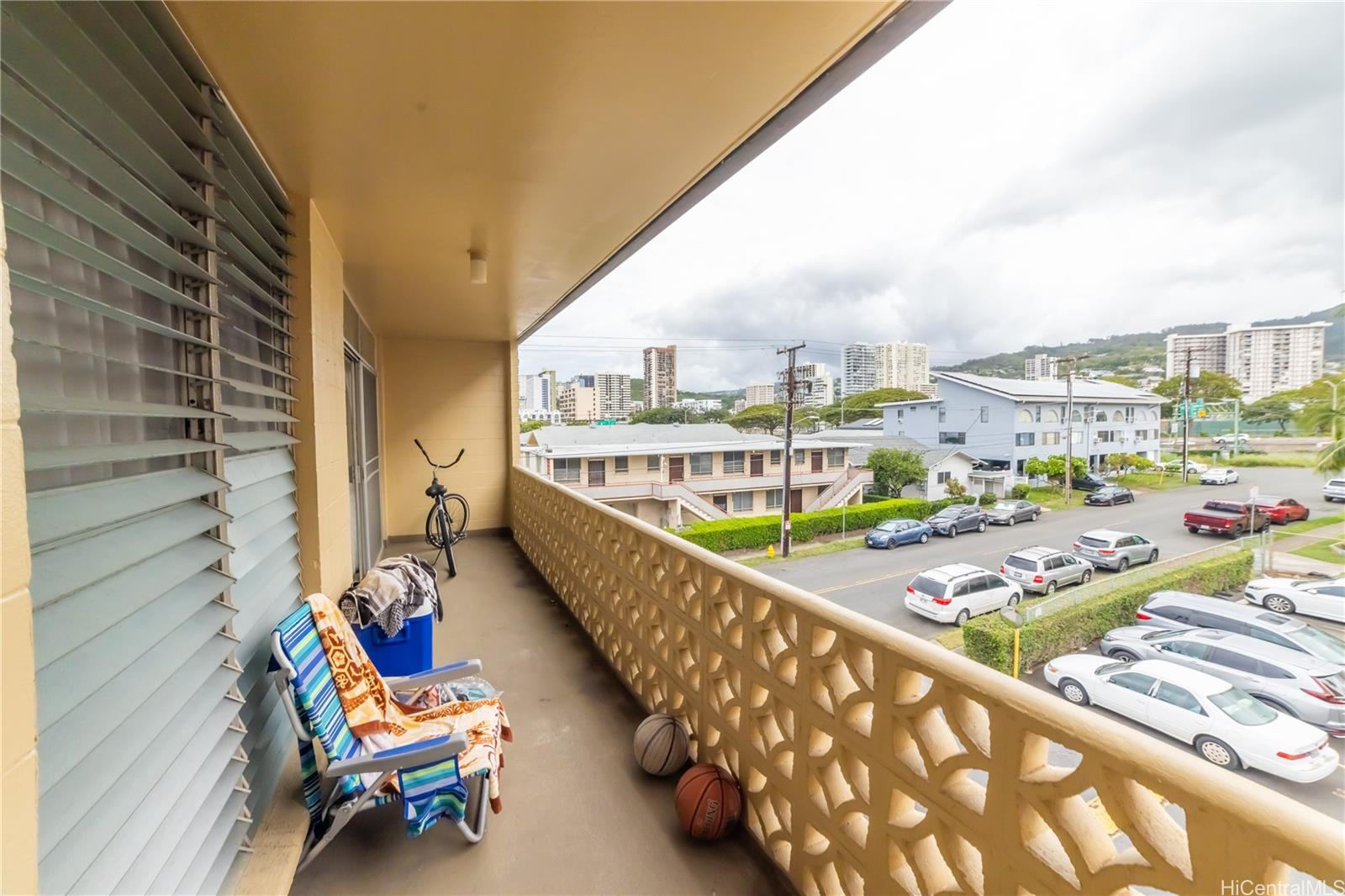 Maile Terrace condo # A301, Honolulu, Hawaii - photo 3 of 15