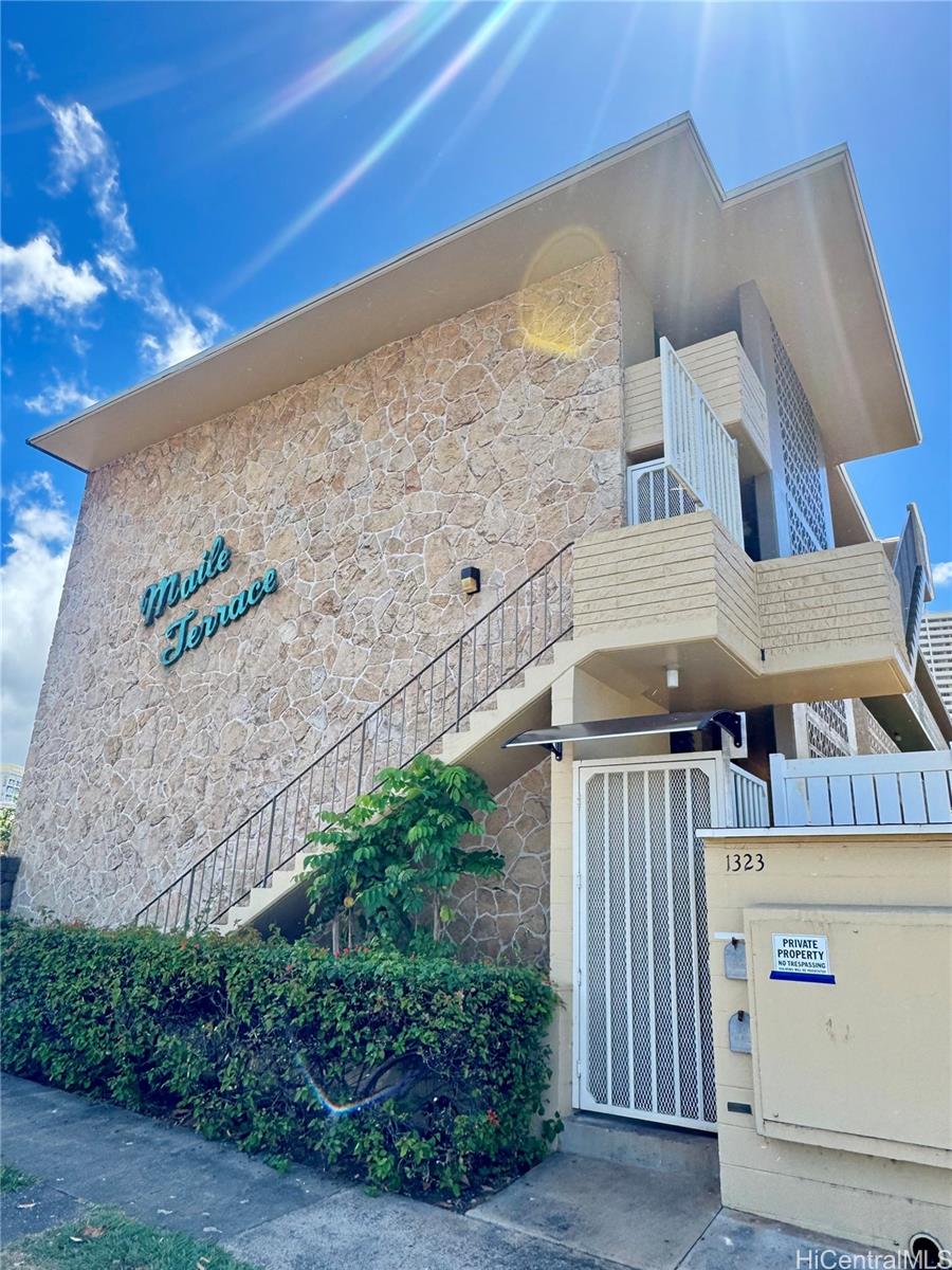 Maile Terrace condo # A304, Honolulu, Hawaii - photo 3 of 20