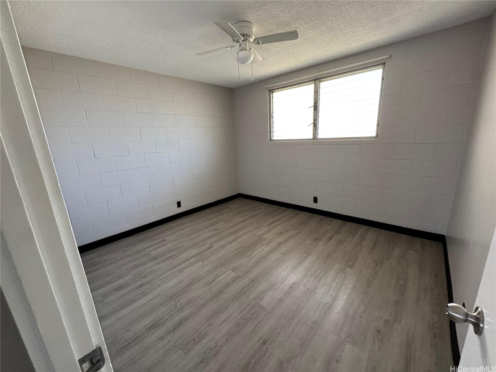 1323 Matlock Ave Honolulu - Multi-family - photo 4 of 7