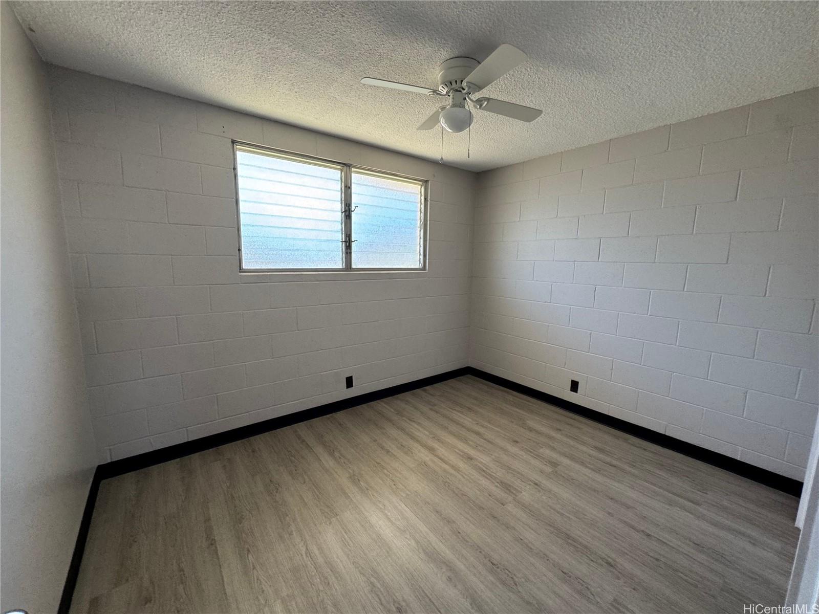 1323 Matlock Ave Honolulu - Multi-family - photo 5 of 7