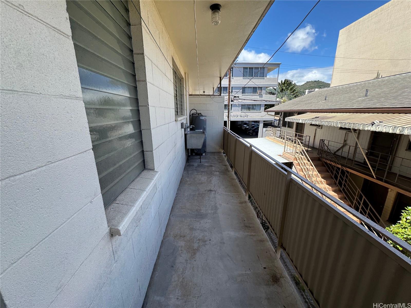 1323 Matlock Ave Honolulu - Multi-family - photo 6 of 7