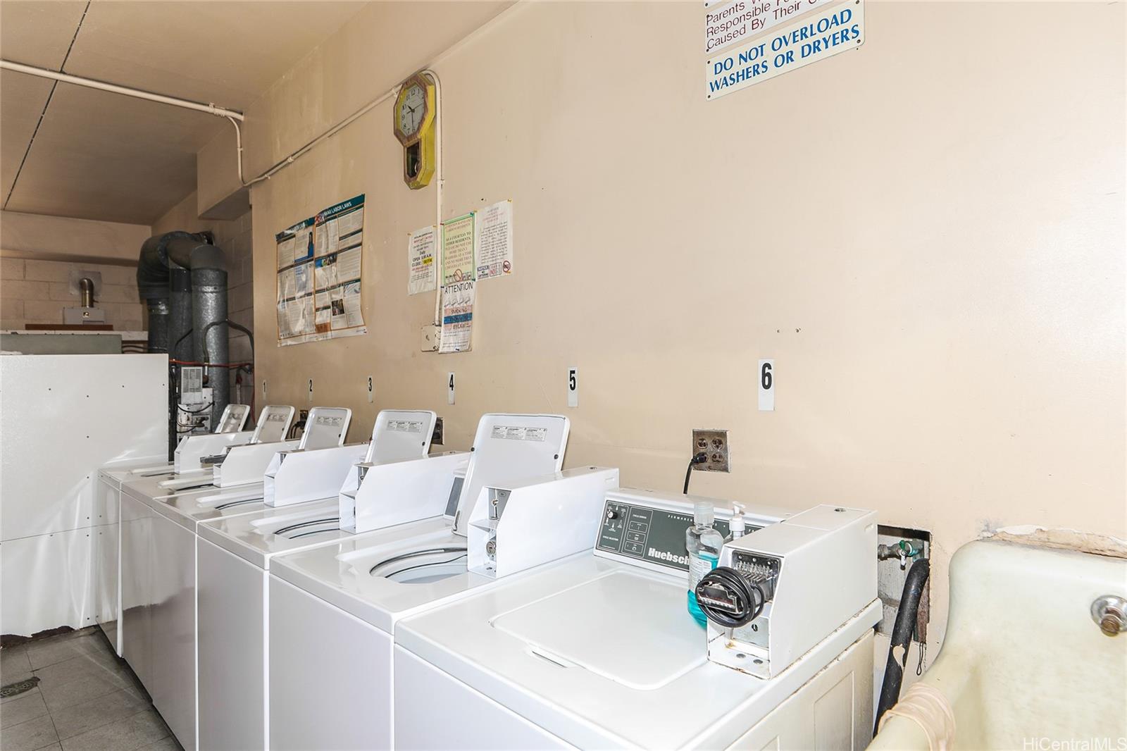 Kapalama Gardens condo # D206, Honolulu, Hawaii - photo 23 of 24