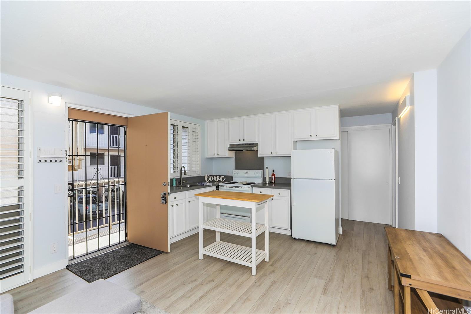 Kapalama Gardens condo # D206, Honolulu, Hawaii - photo 4 of 24