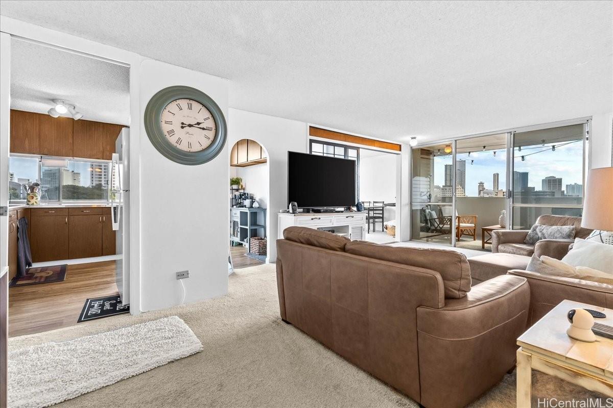Wilder Tower condo # 5, Honolulu, Hawaii - photo 3 of 25