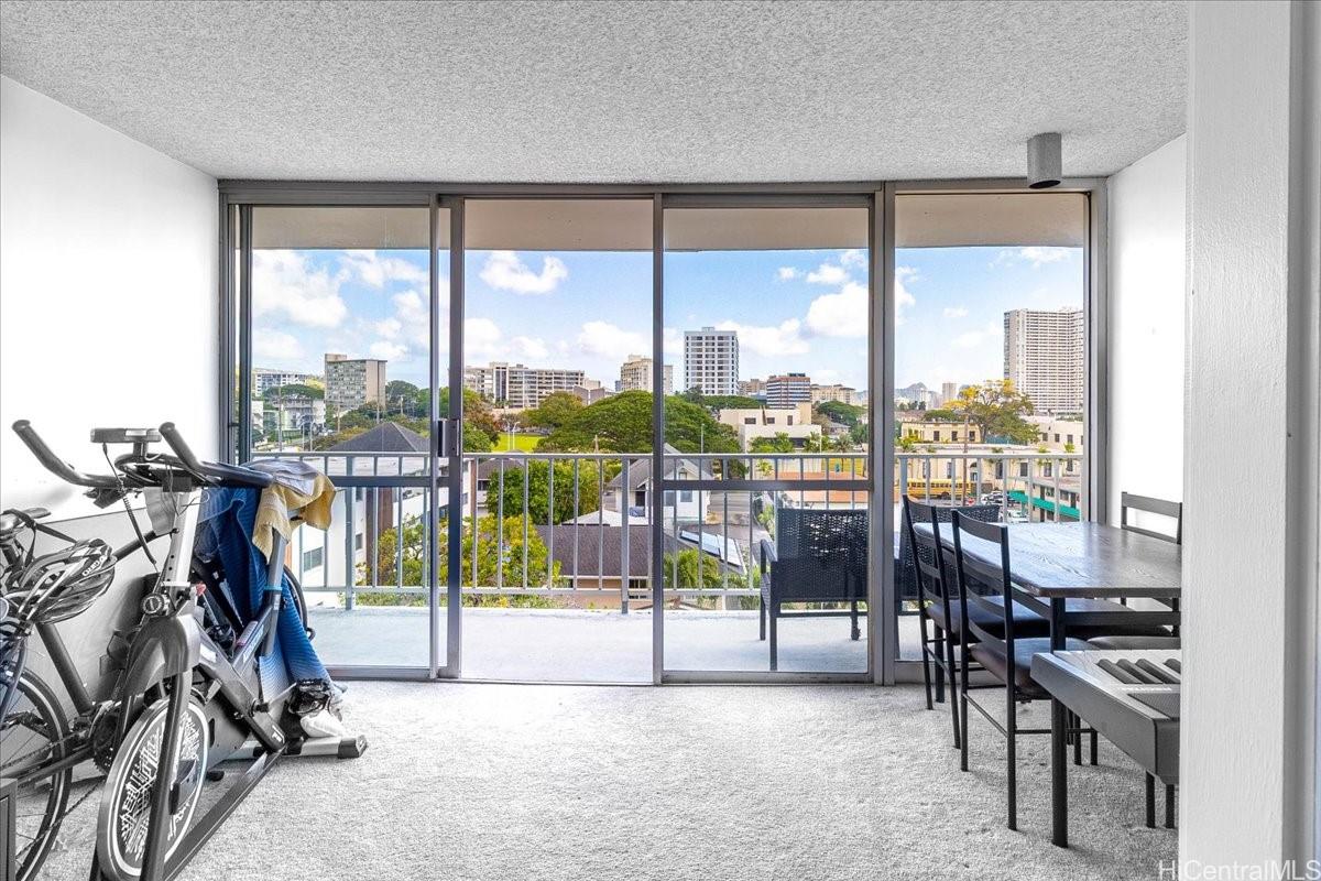 Wilder Tower condo # 5, Honolulu, Hawaii - photo 9 of 25