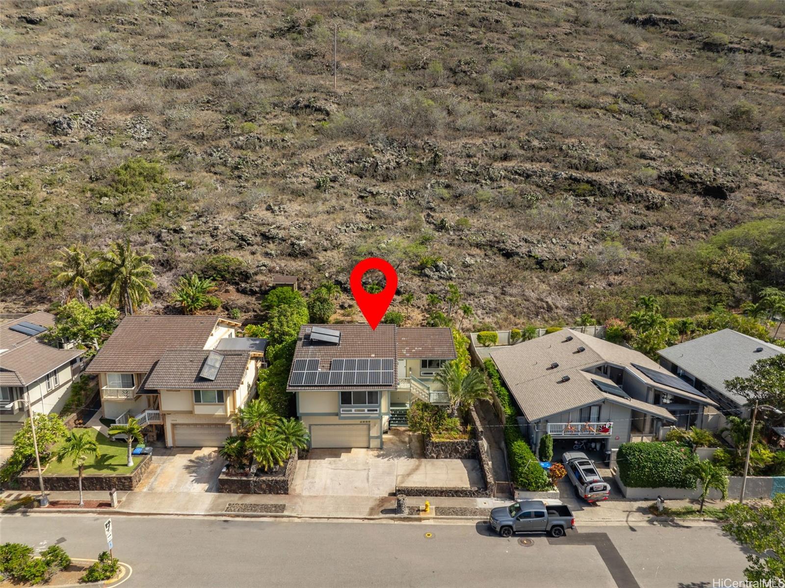 1327  Kaeleku Street Kalama Valley, Hawaii Kai home - photo 23 of 25