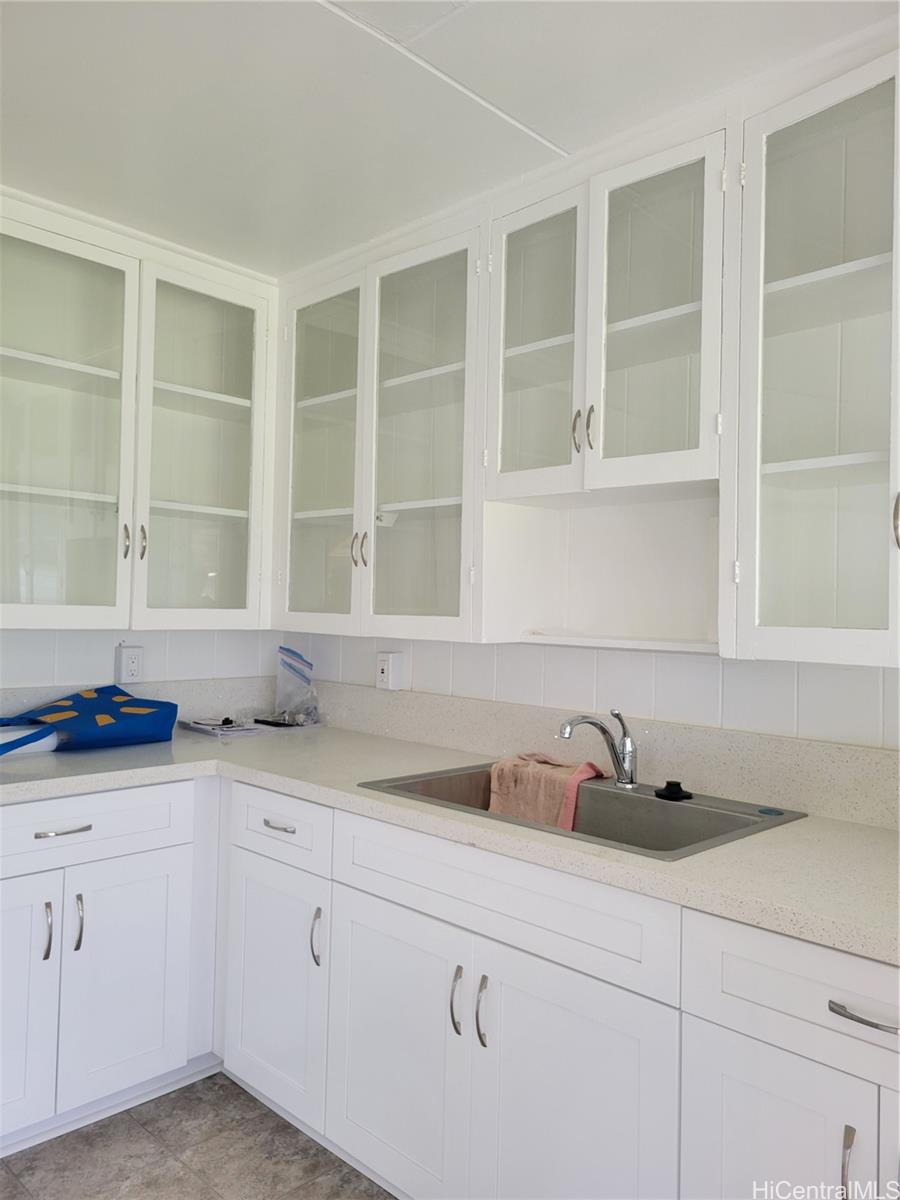 133 Makaweo Ave Wahiawa - Rental - photo 4 of 16