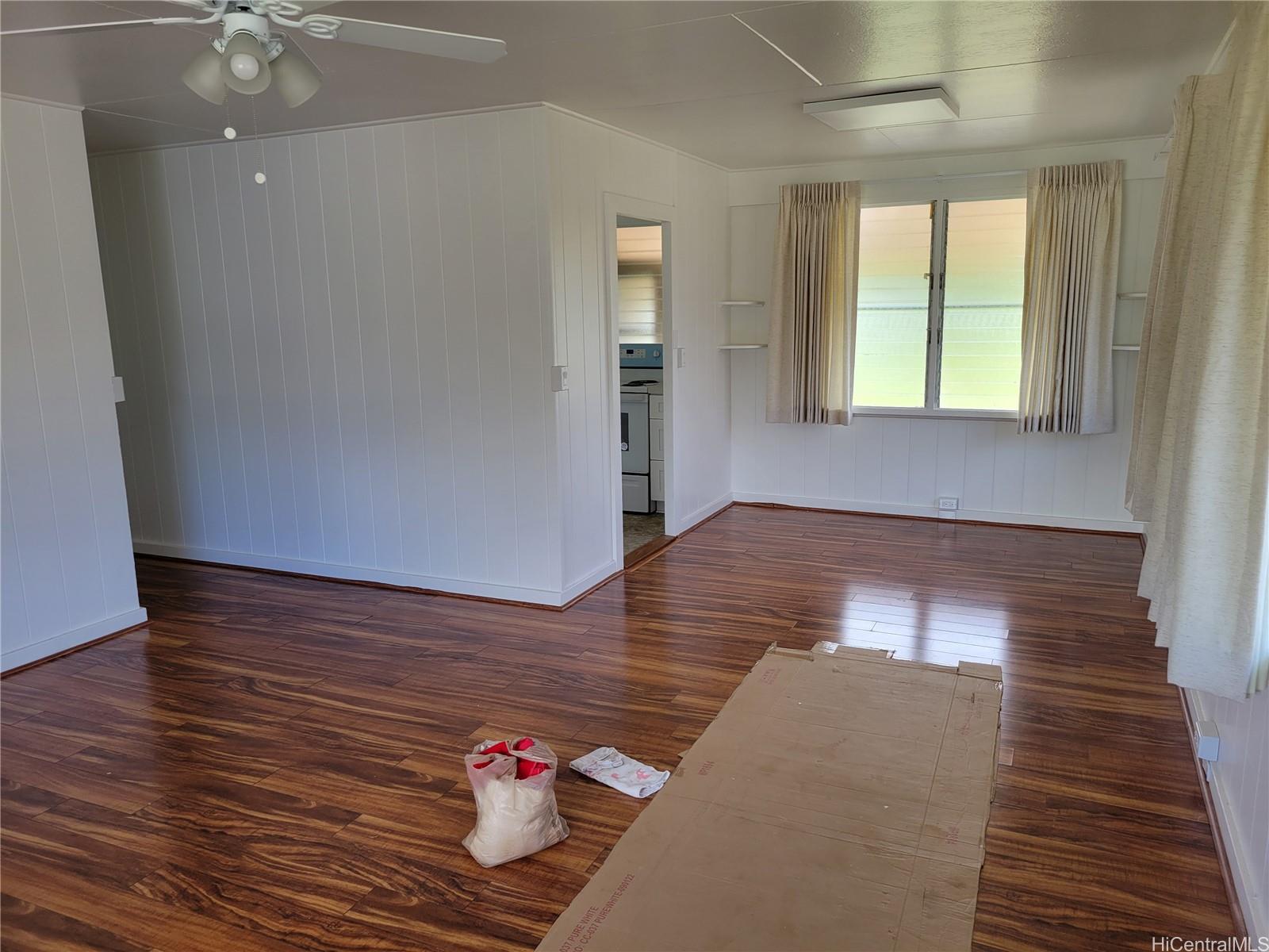 133 Makaweo Ave Wahiawa - Rental - photo 9 of 16