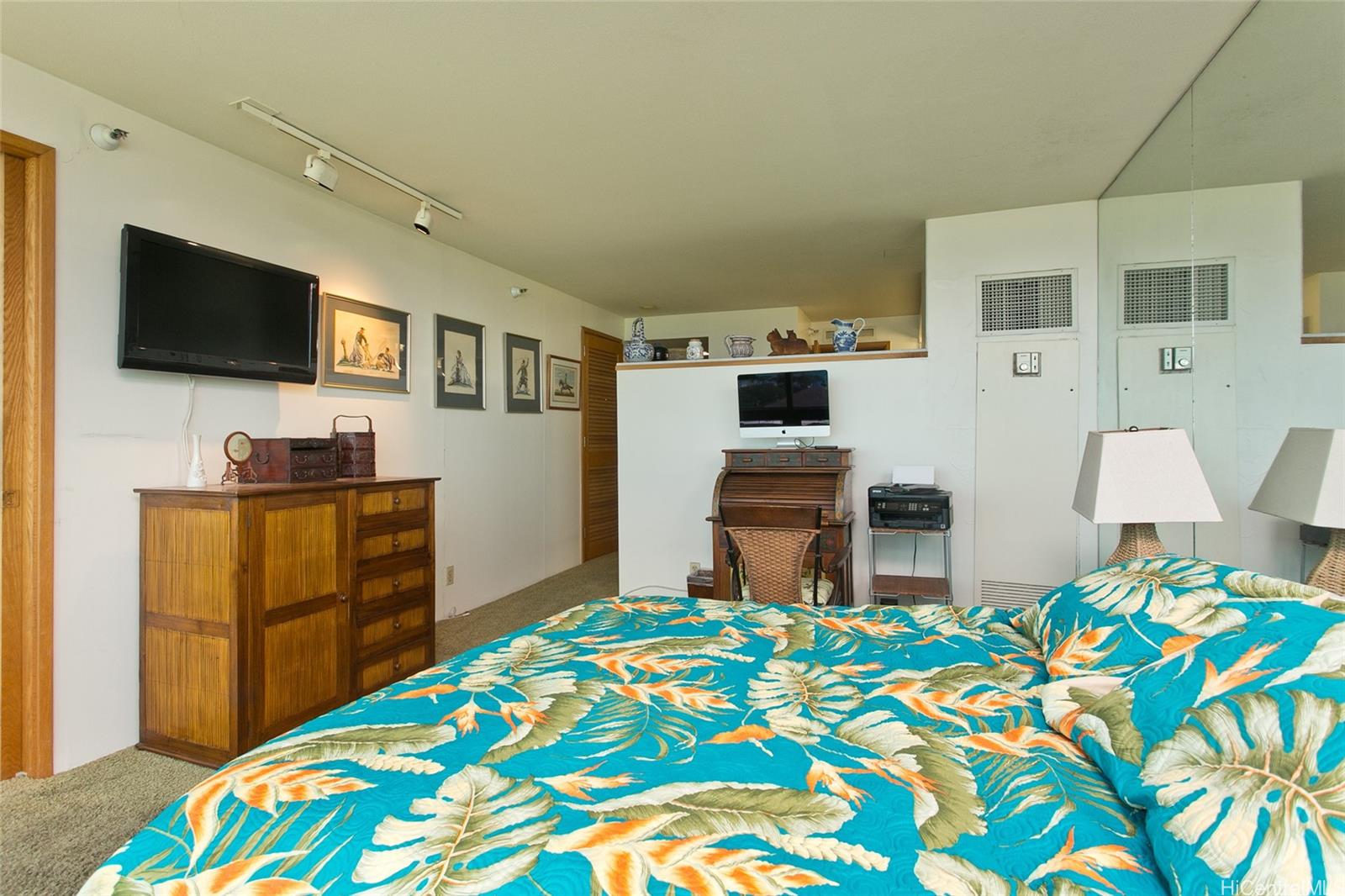 Nauru Tower condo # 1003, Honolulu, Hawaii - photo 10 of 17