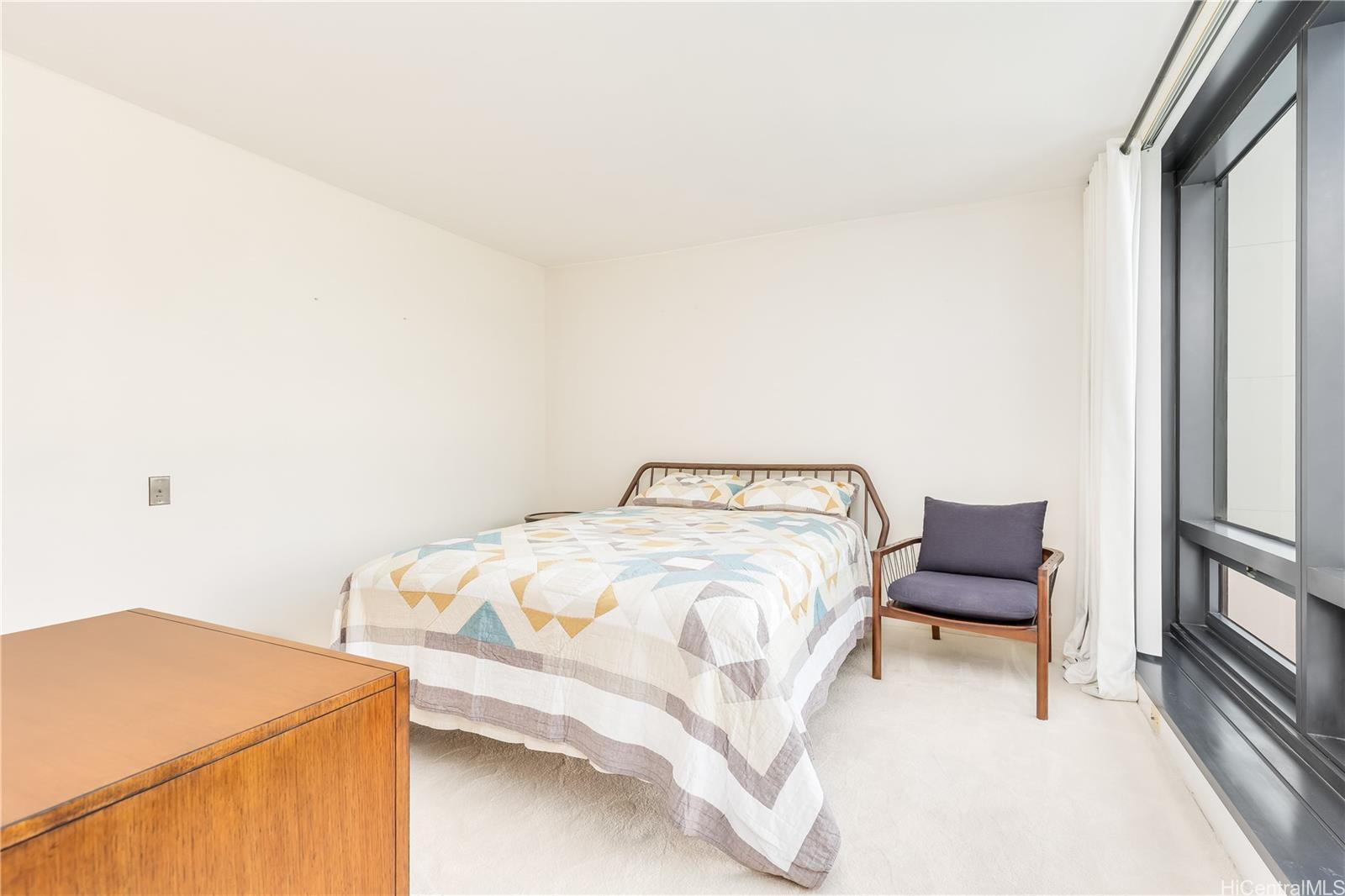 Nauru Tower condo # 1308, Honolulu, Hawaii - photo 9 of 24