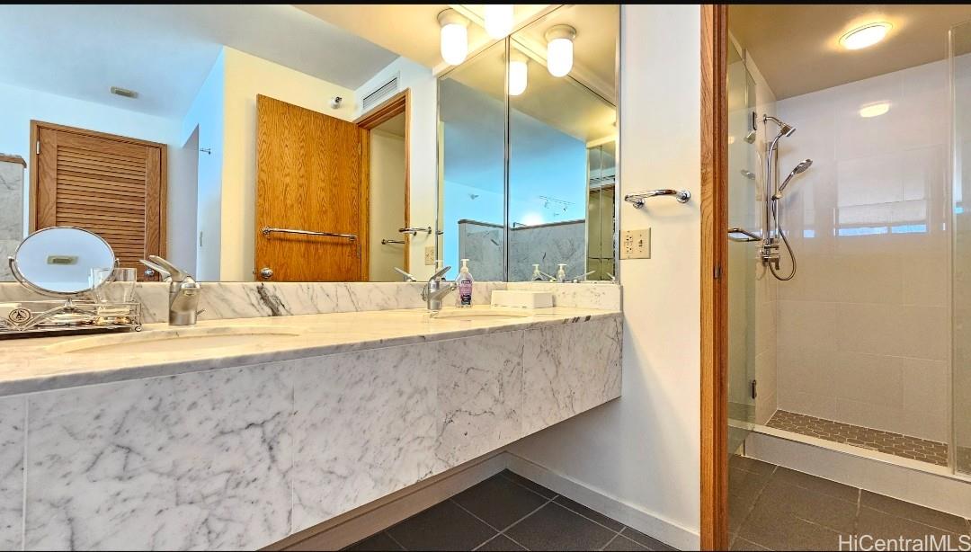 Nauru Tower condo # 1405, Honolulu, Hawaii - photo 14 of 22