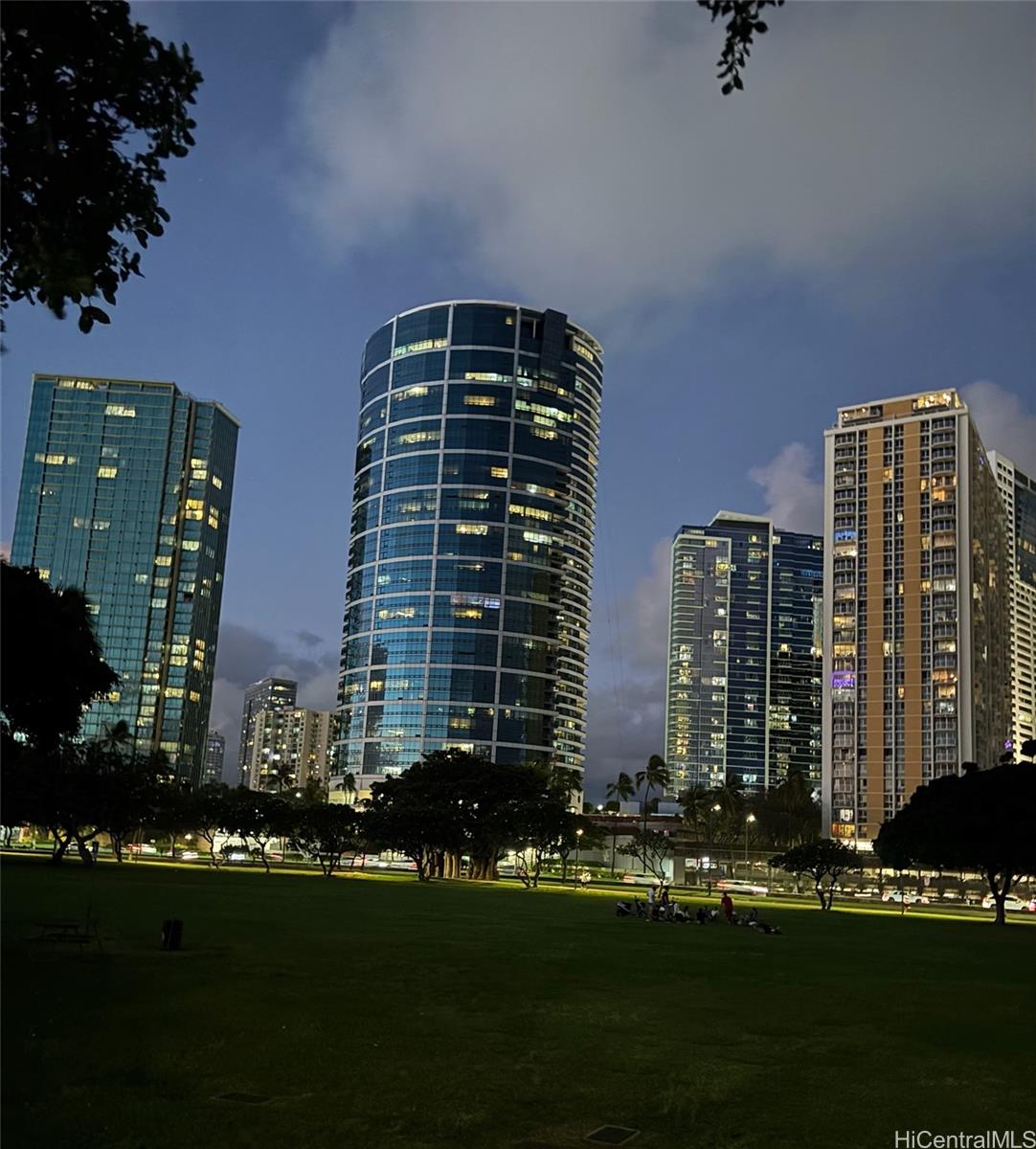 Nauru Tower condo # 1405, Honolulu, Hawaii - photo 22 of 22