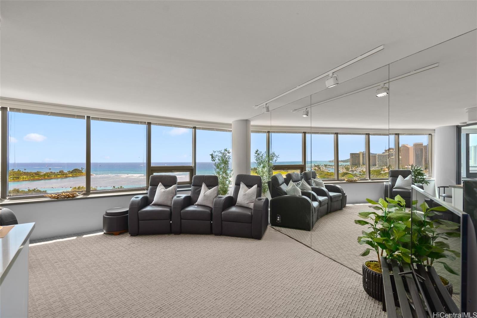 Nauru Tower condo # 1505, Honolulu, Hawaii - photo 8 of 25